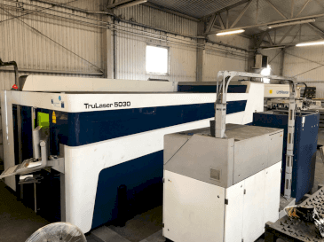 Prikaz  stroja TRUMPF Trulaser 5030 Fiber  sprijeda