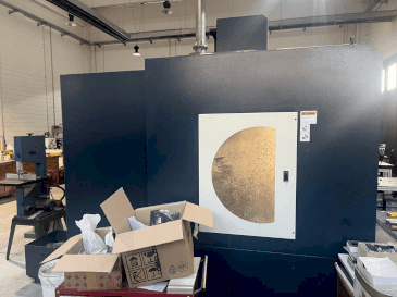 Prikaz  stroja Johnford Dart VMC 1000A HI TECH  sprijeda