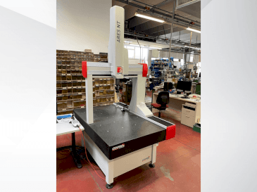 Prikaz  stroja Coord3 ARES NT 1075 MOT  sprijeda