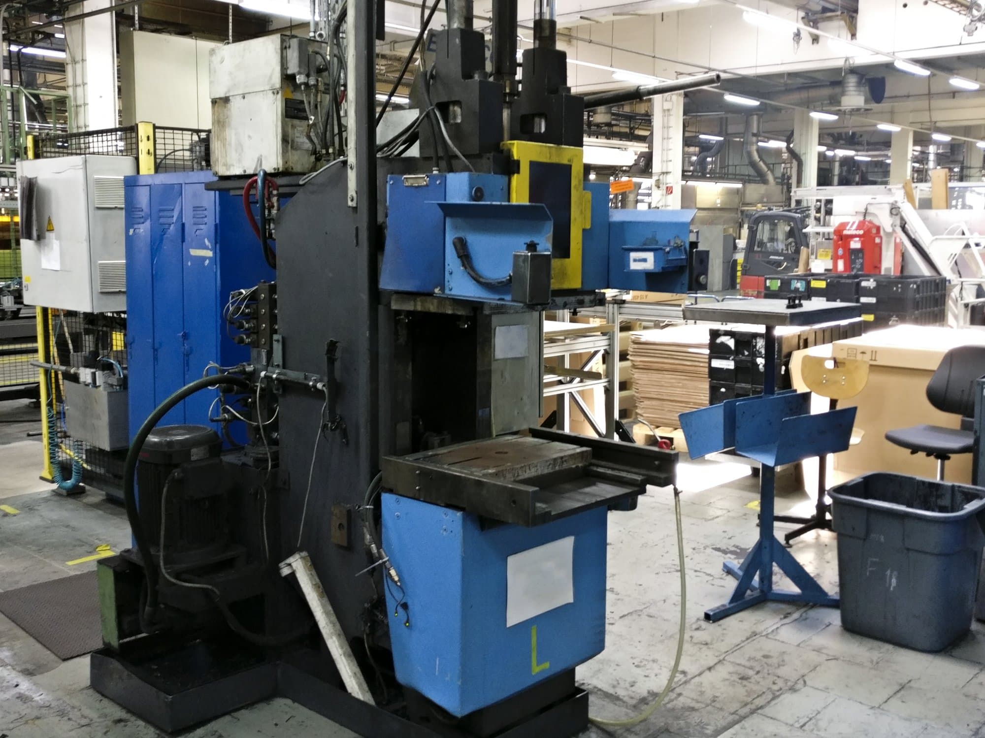 Prikaz stroja Kloeckner Desma 956.050 slijeva