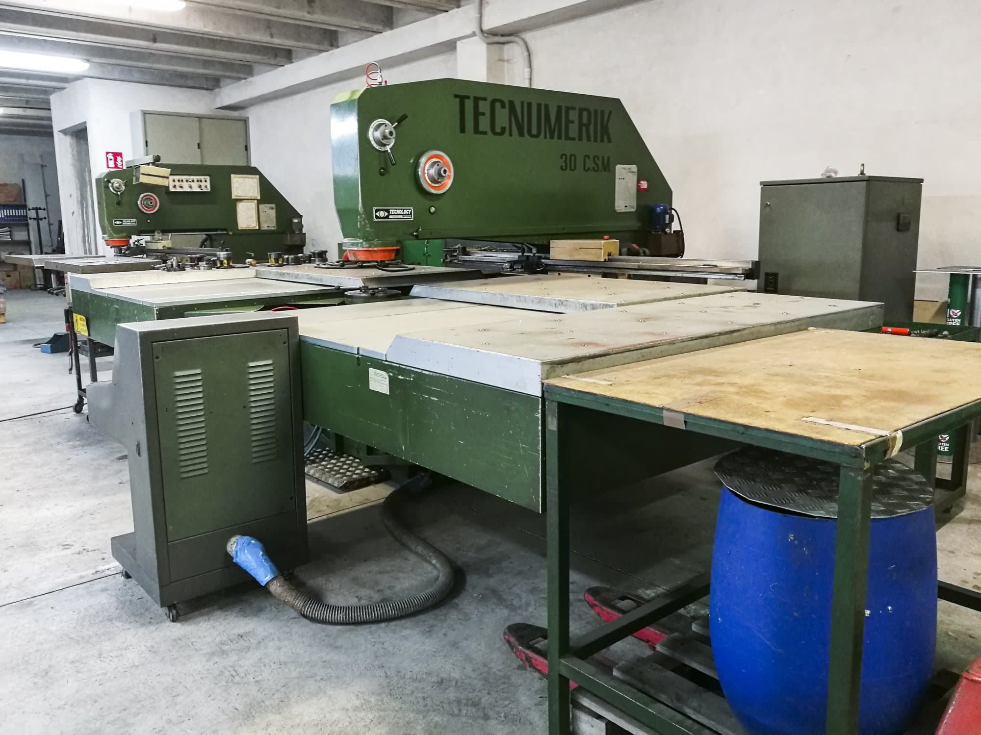 Prikaz  stroja Tecnology Tecnumerik 30 C.S.M. zdesna