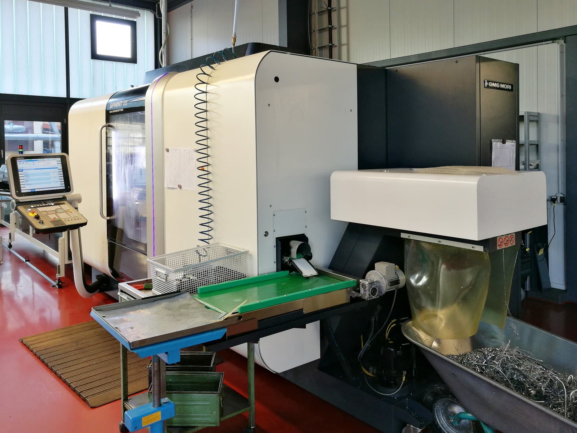 Prikaz  stroja DMG MORI Sprint 65 3T zdesna