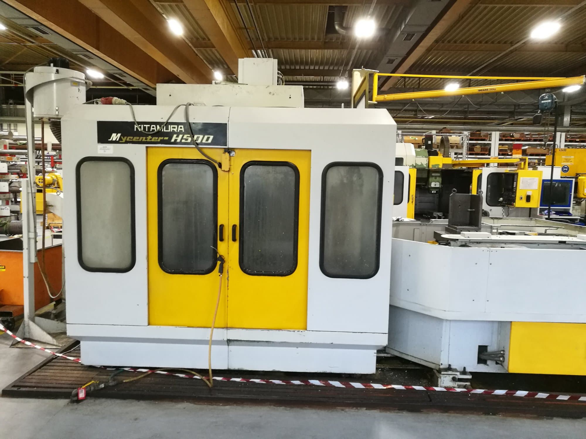 Prikaz  stroja Kitamura Mycenter H500 sprijeda