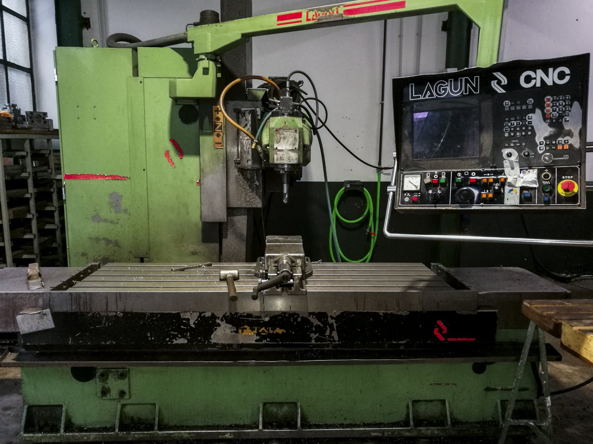 Prikaz  stroja Lagun FBF 1800 sprijeda