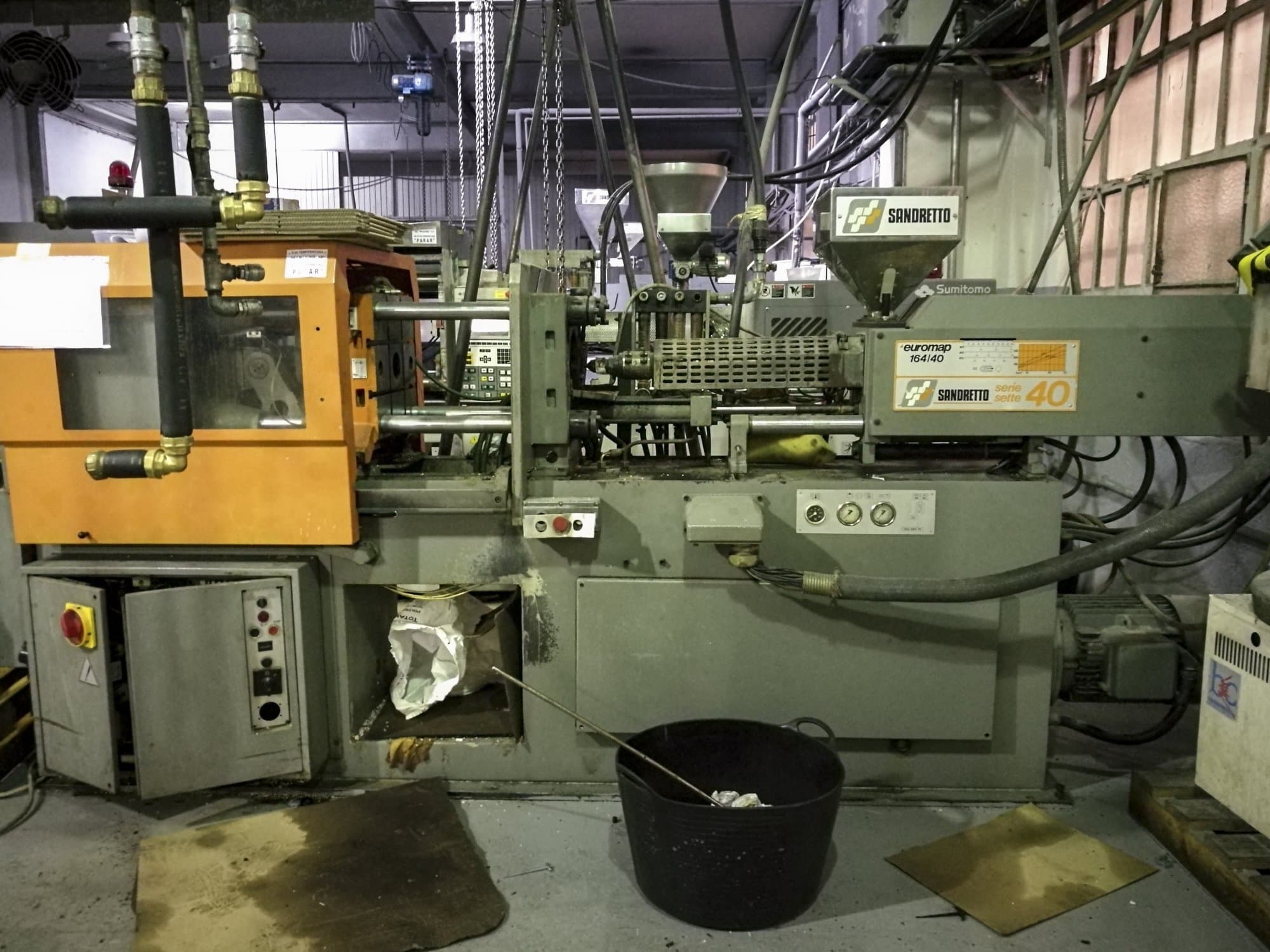 Prikaz  stroja SANDRETTO S.7.40 sprijeda