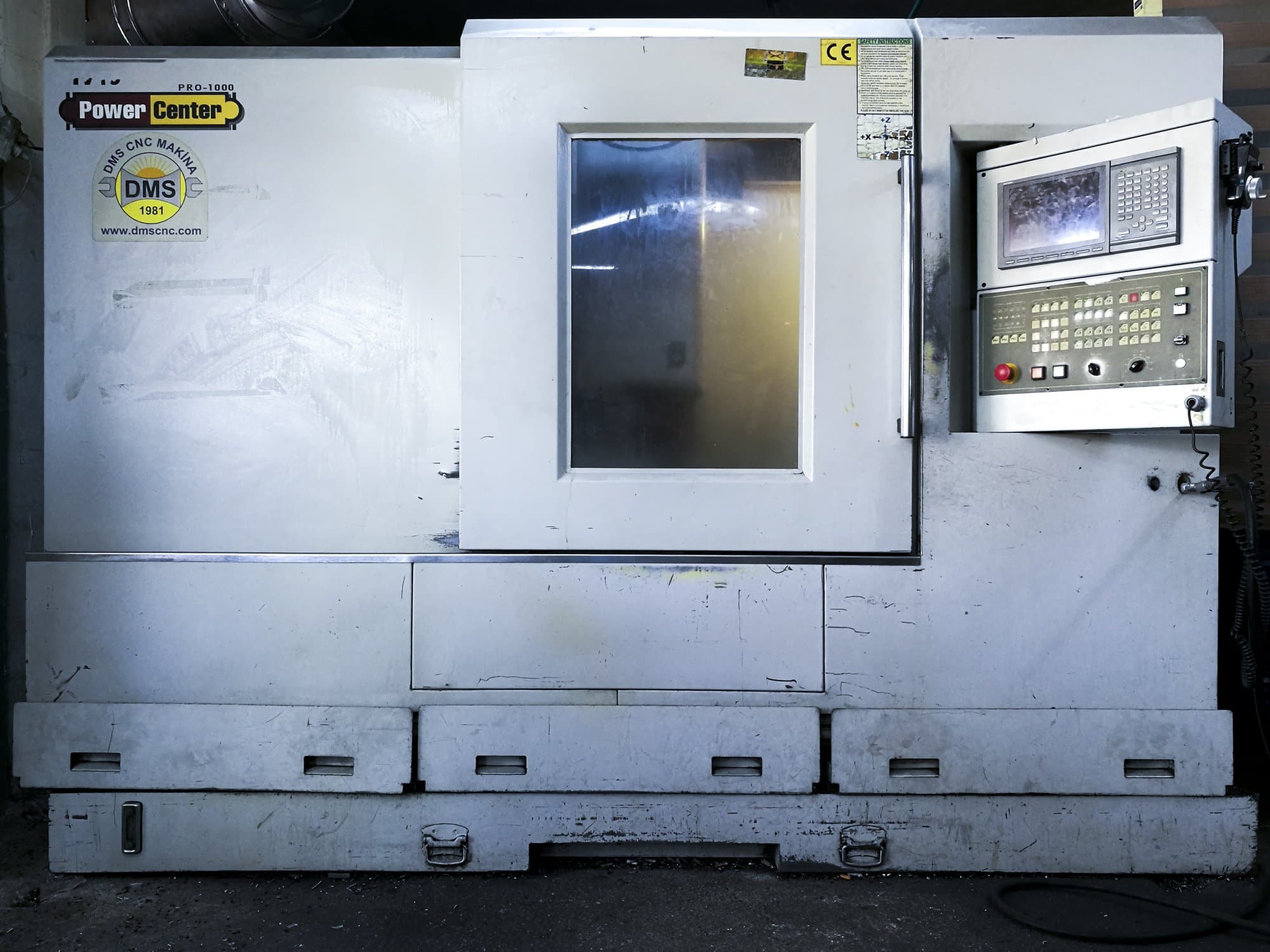 Prikaz  stroja Hartford PRO1000S sprijeda