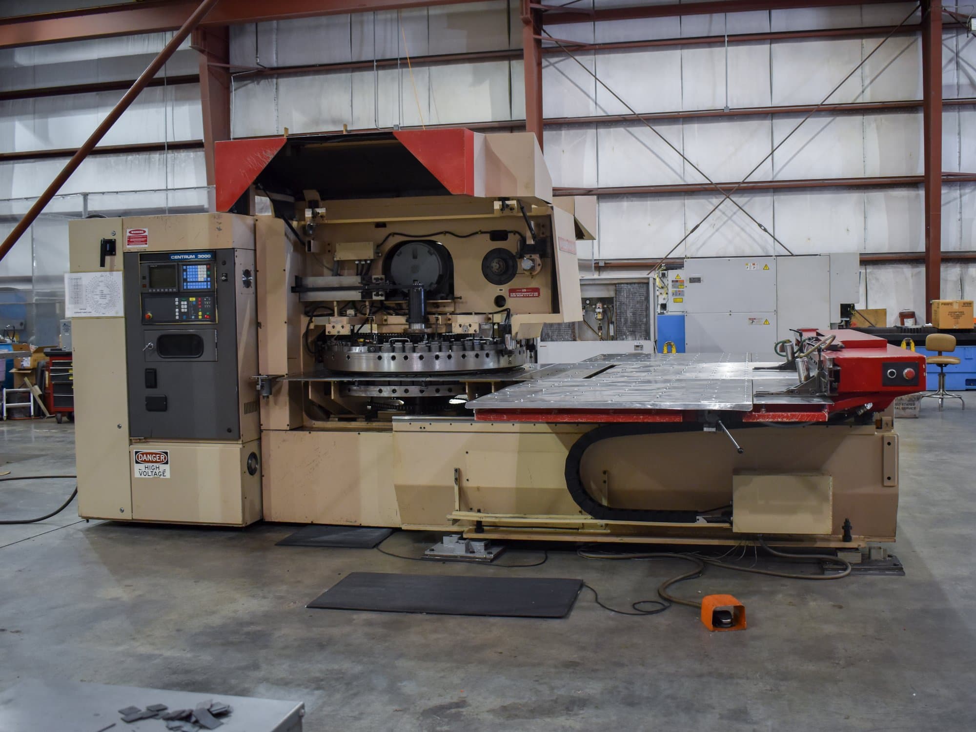 Prikaz  stroja Murata Wiedemann C-3000/Q sprijeda