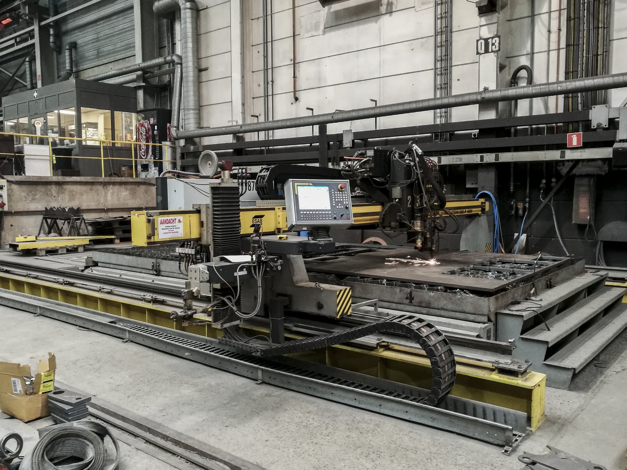 Prikaz  stroja ESAB SUPRAREX SXE-P 4500 zdesna