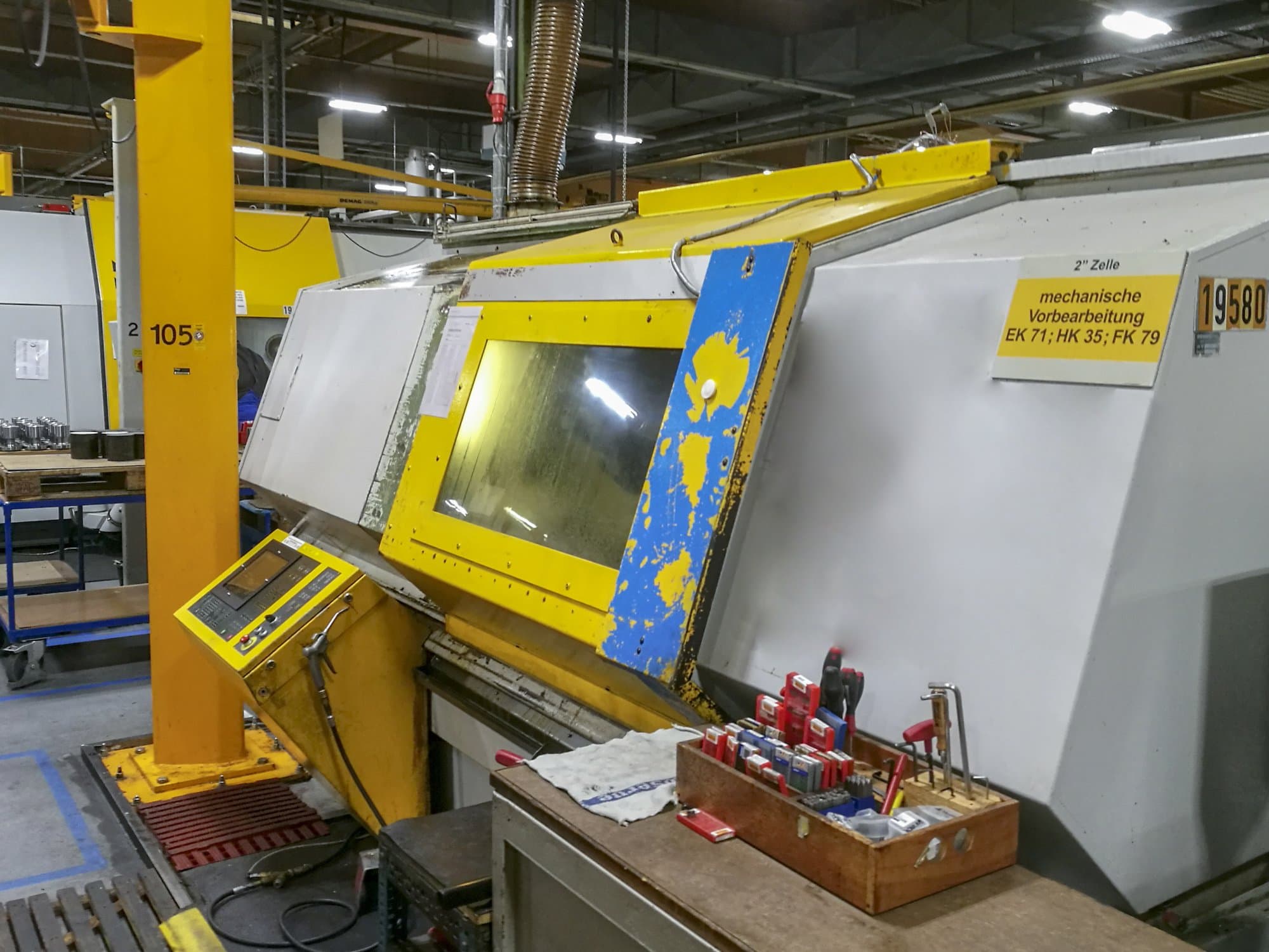 Prikaz  stroja OERLIKON BOEHRINGER VDF 250 C-F zdesna