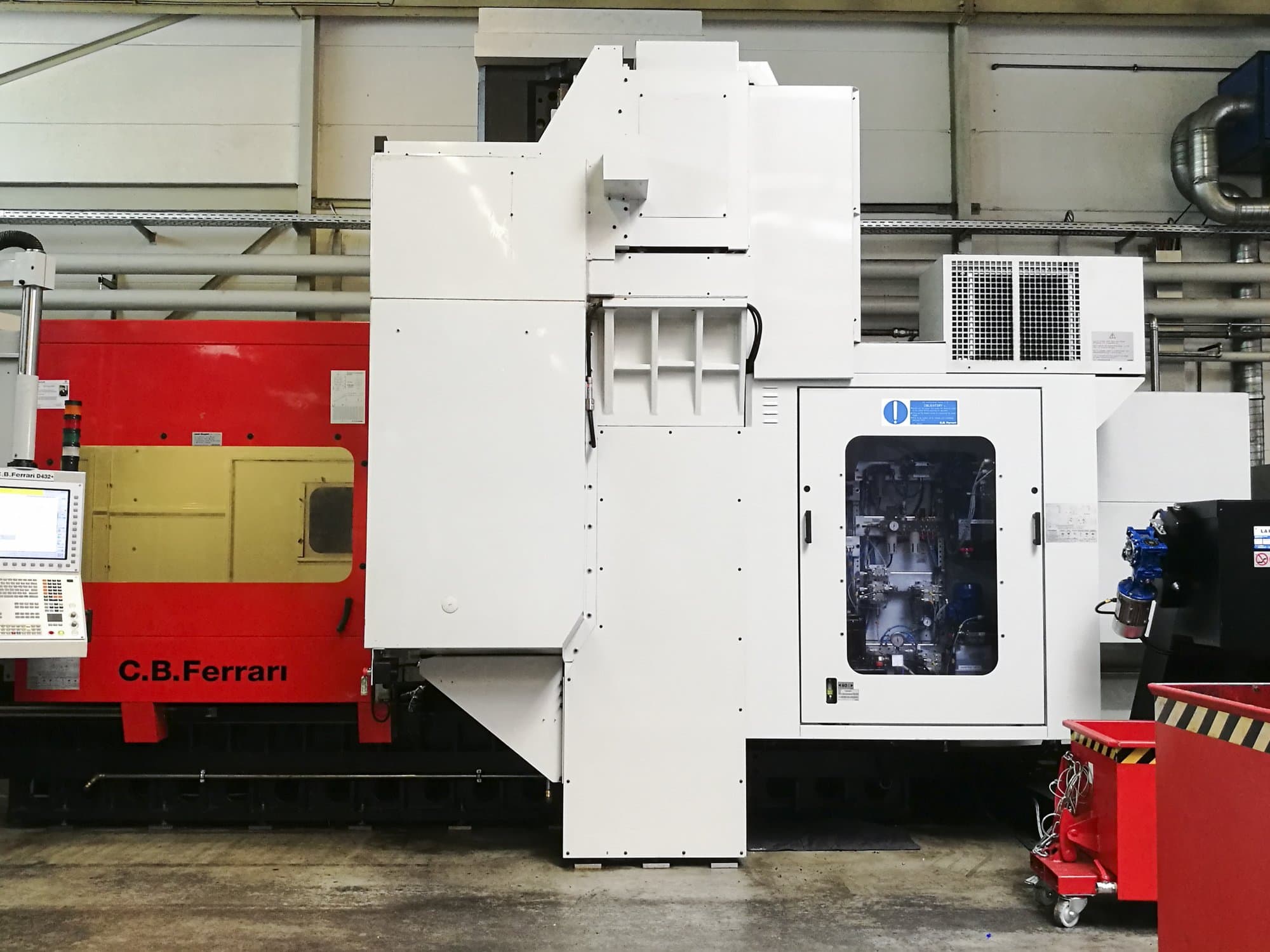 Prikaz  stroja C.B. Ferrari D432 sprijeda