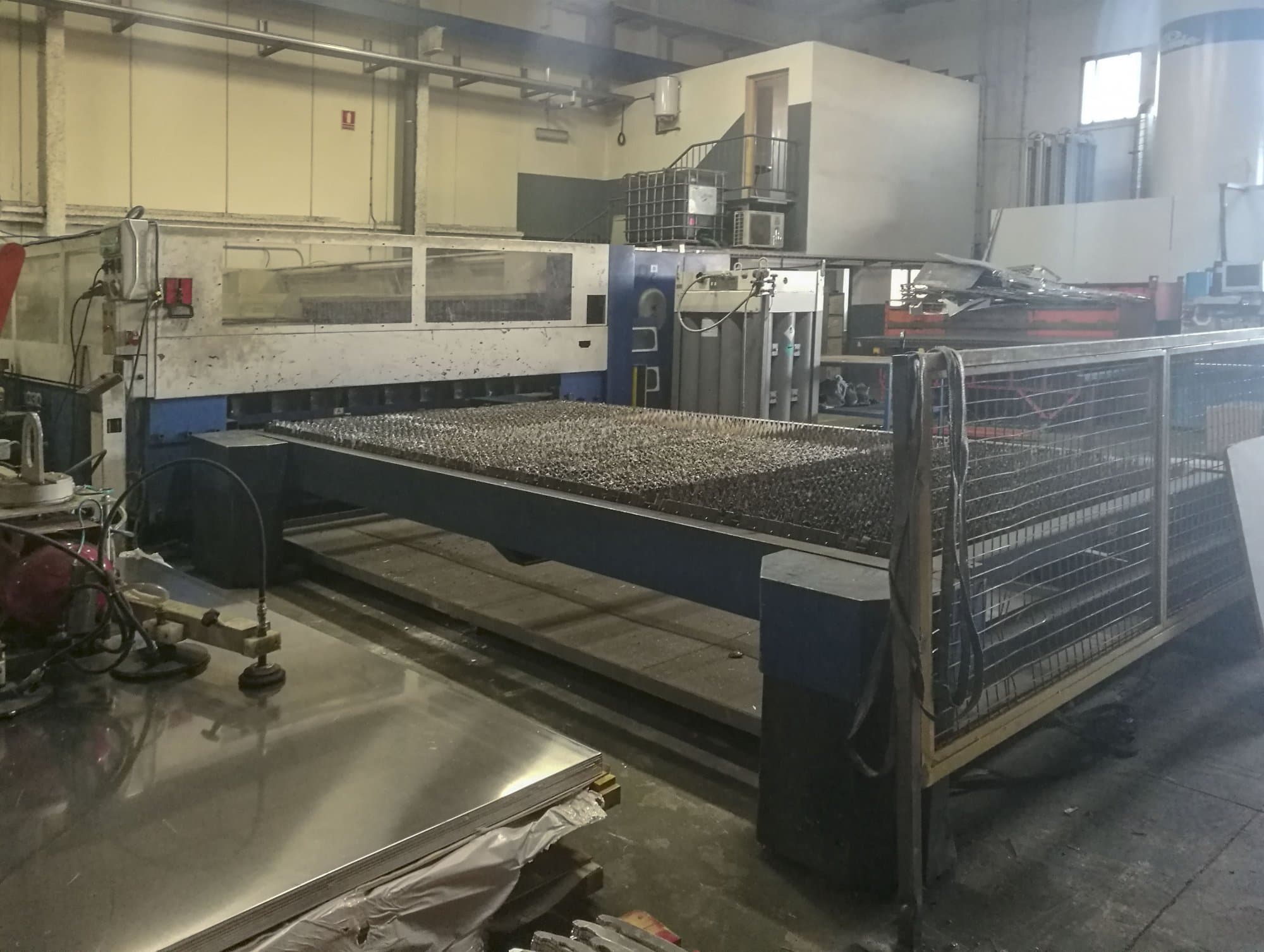 Prikaz stroja Trumpf Trumatic L4030 slijeva