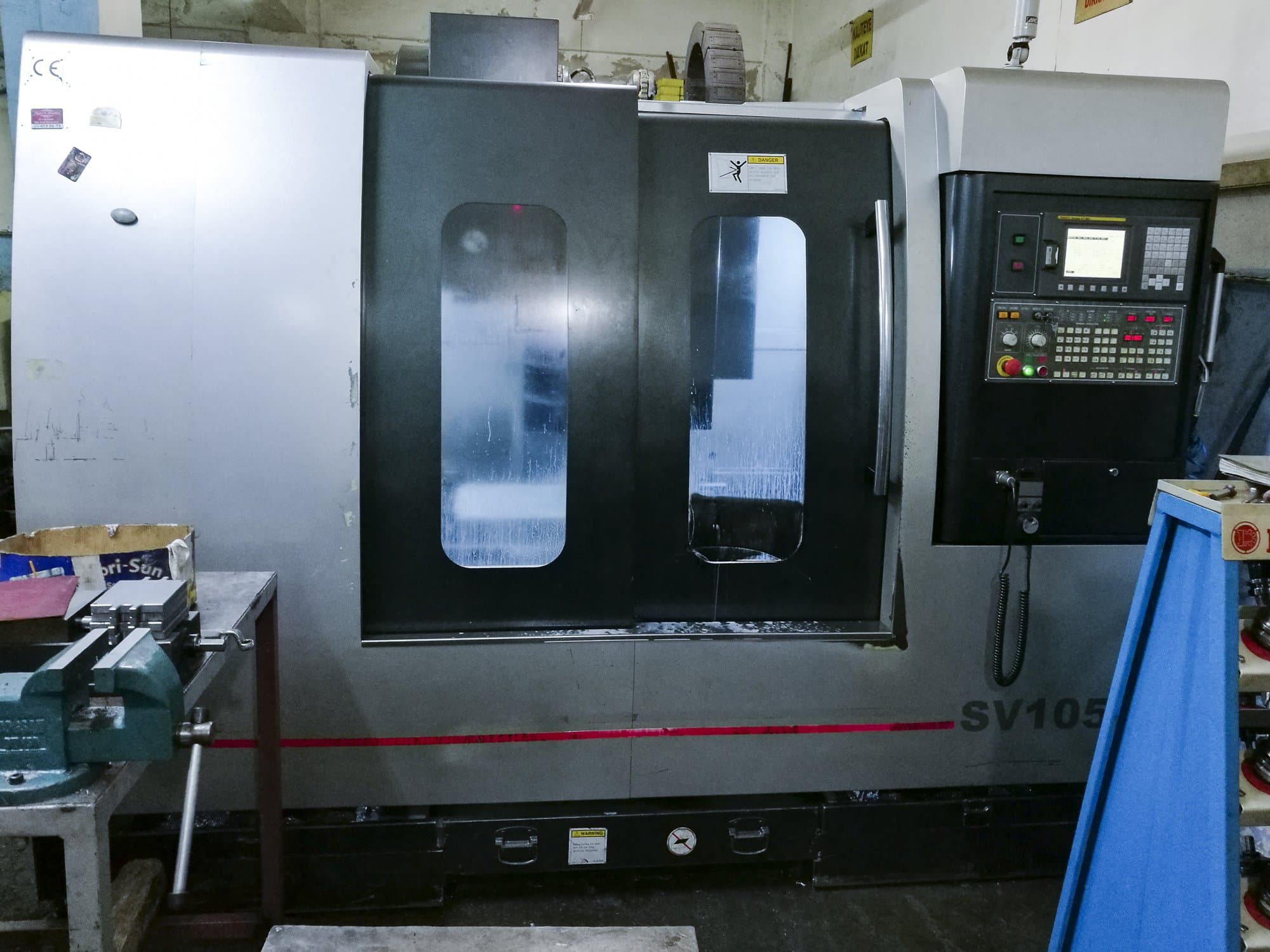 Prikaz  stroja Pinnacle SV105 sprijeda