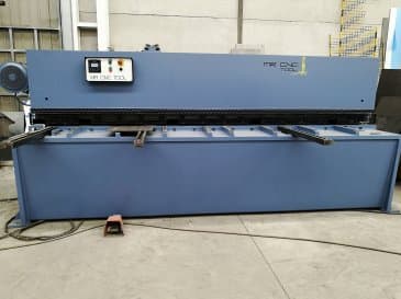 Prikaz  stroja Loire Safe CHP-6/31 sprijeda