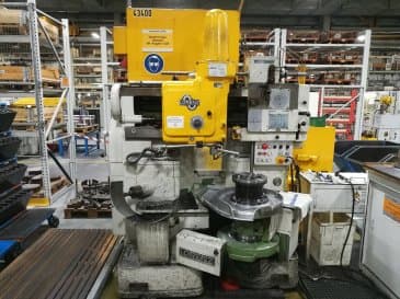 Prikaz  stroja LORENZ SNJ5 sprijeda