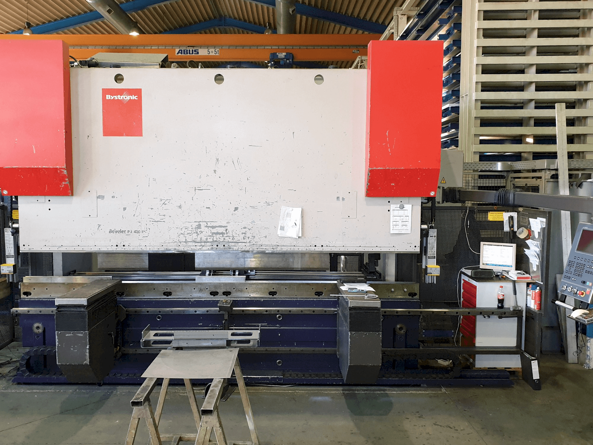 Prikaz stroja Bystronic Beyeler PR 400 x 4100 sprijeda