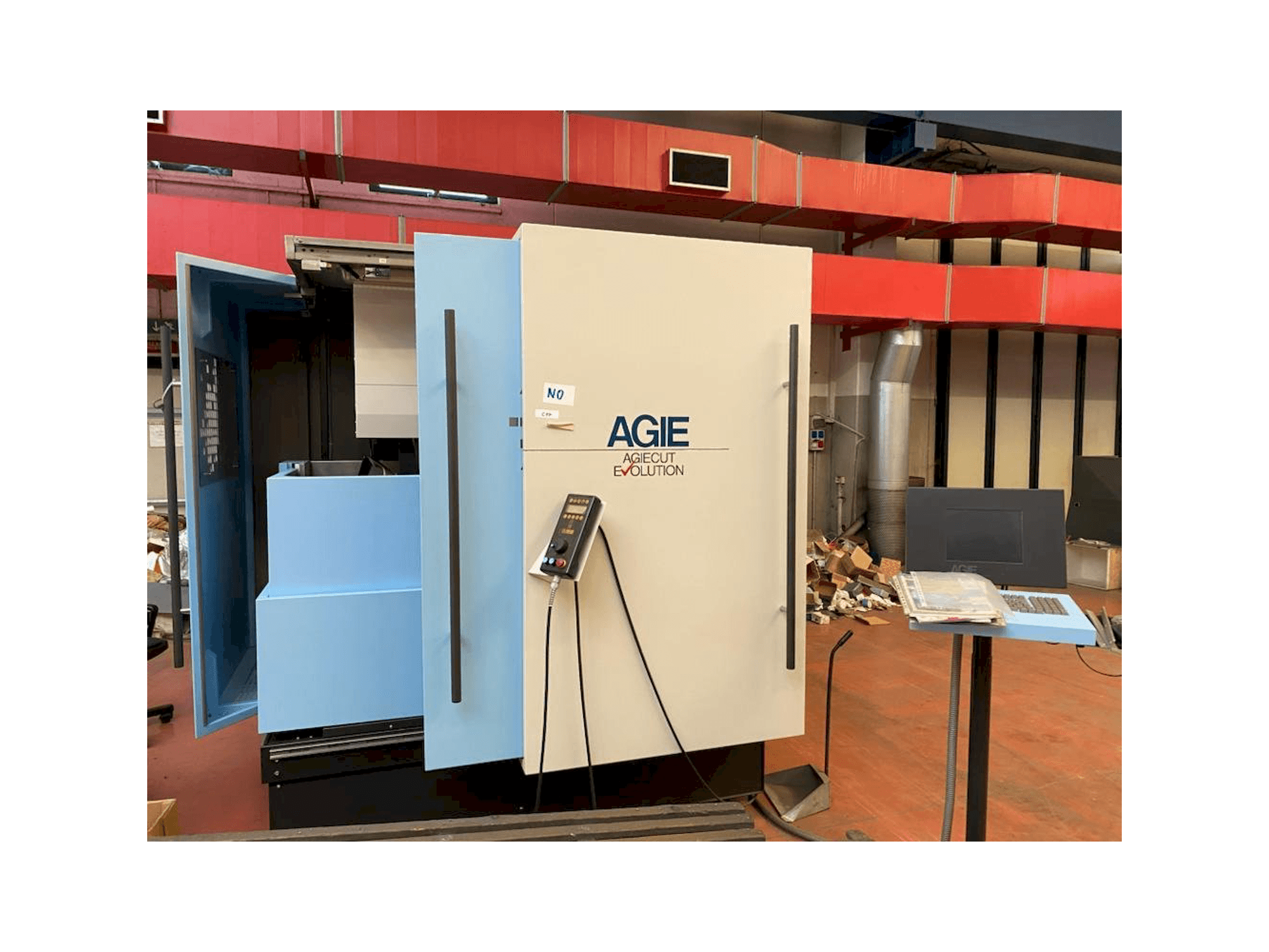 Prikaz stroja AGIE AGIEMATIC + AGIEPULS 60 HSF sprijeda