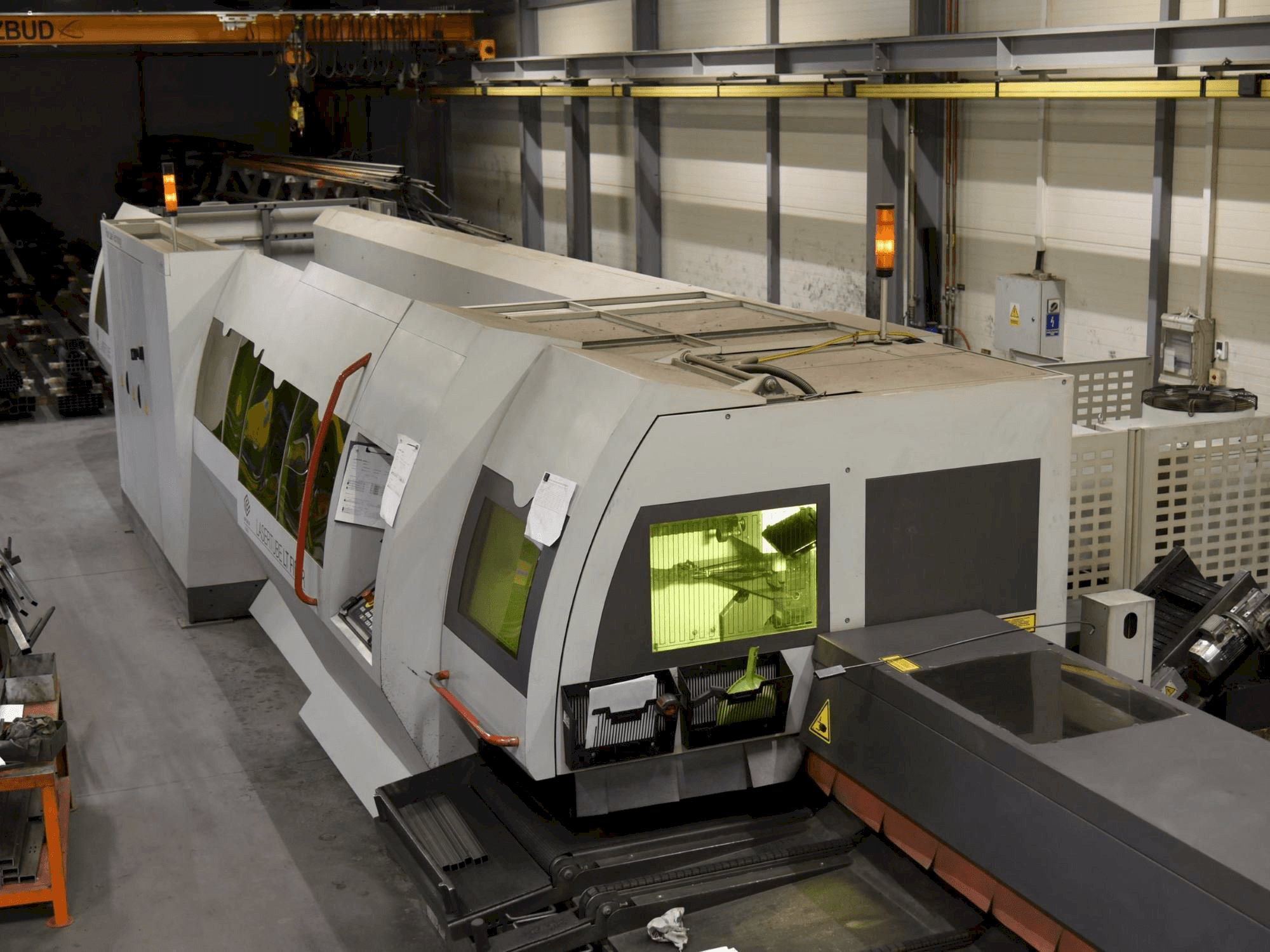 Prikaz stroja BLM ADIGE LaserTube LT Fiber sprijeda