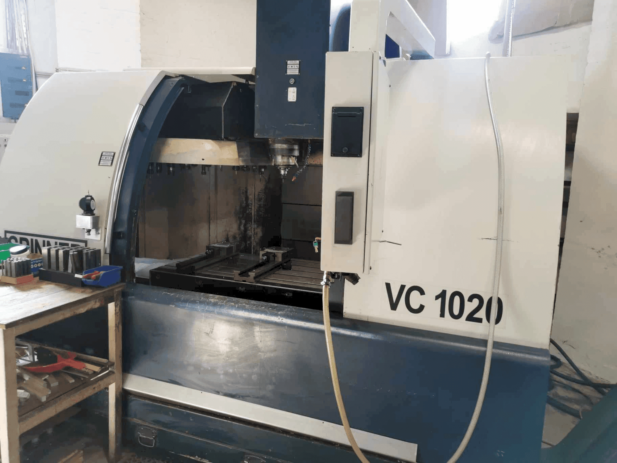 Prikaz stroja SPINNER VC 1020 sprijeda