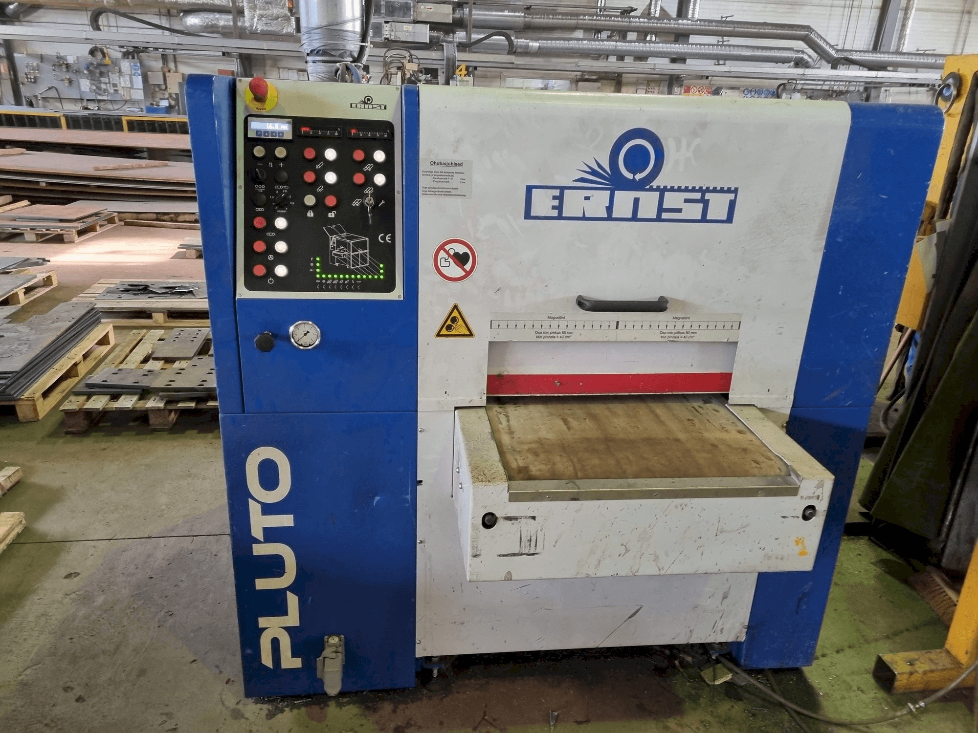 Prikaz stroja ERNST PLUTO ELL 600 sprijeda