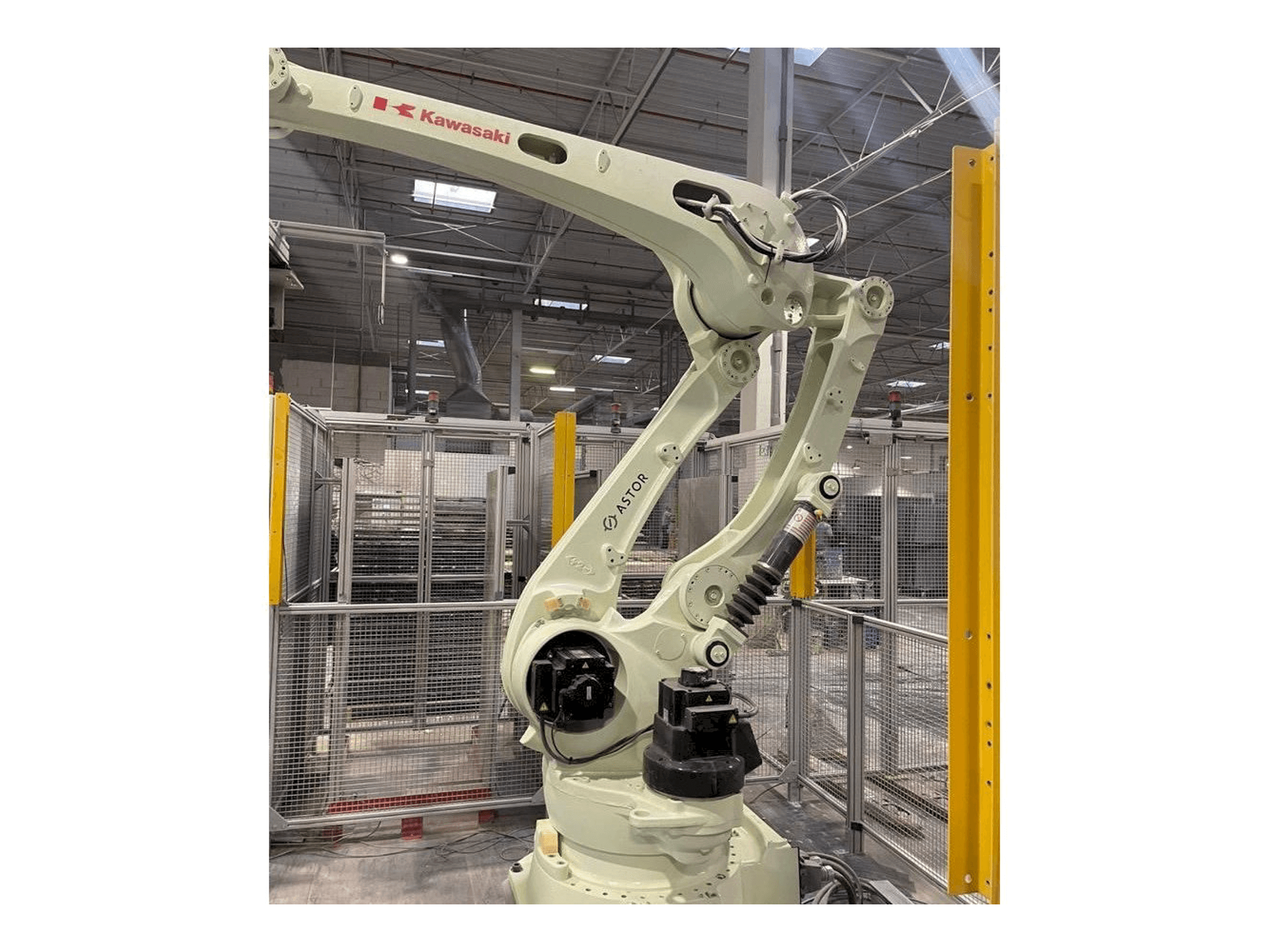 Prikaz stroja Kawasaki 3CP180L-AC03 sprijeda