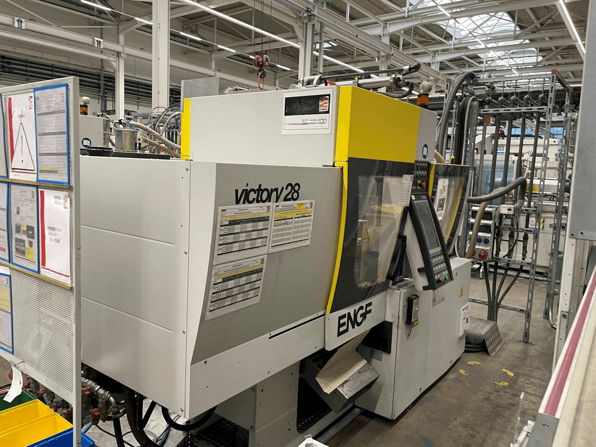 Prikaz stroja Engel Victory 200/28 sprijeda