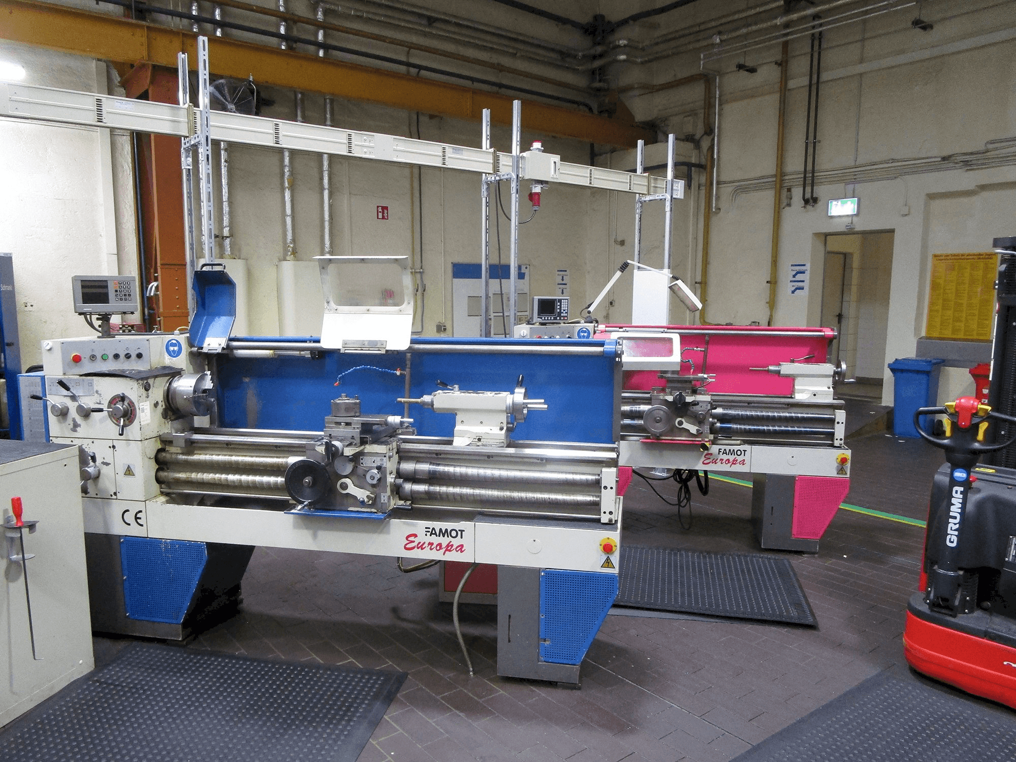 Prikaz stroja FAMOT EUROPA sprijeda