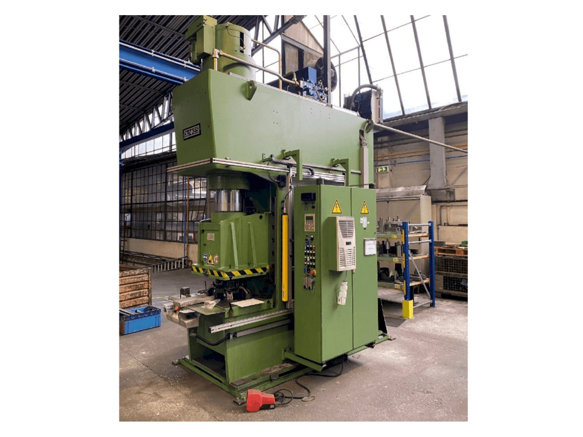 Prikaz stroja Dunkes HZS 160 sprijeda