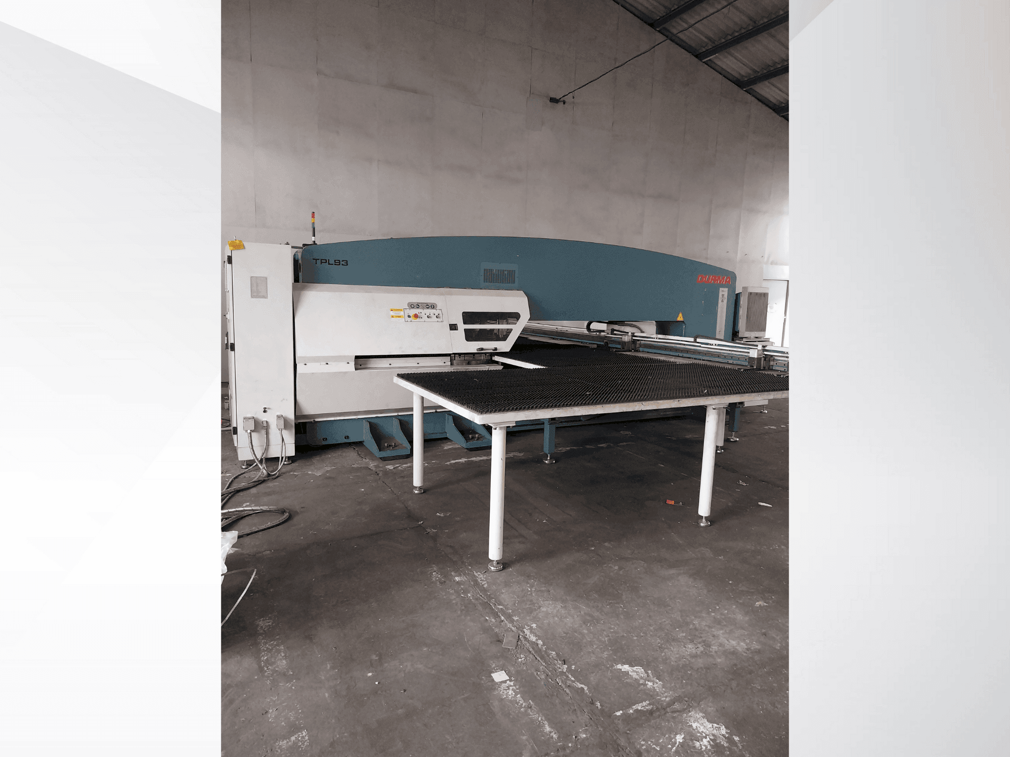 Prikaz stroja Durma TPL93 sprijeda