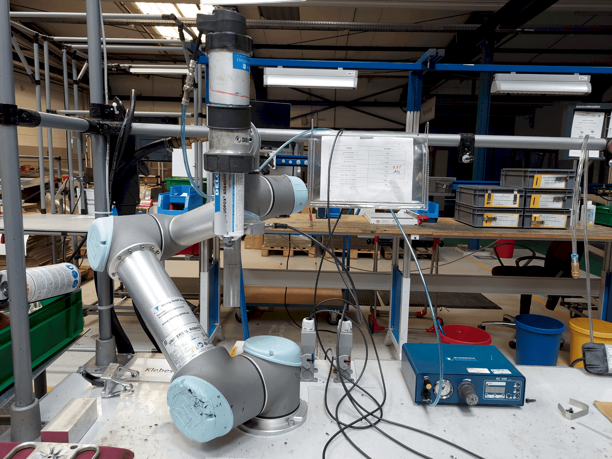 Prikaz stroja Universal Robots UR5 sprijeda