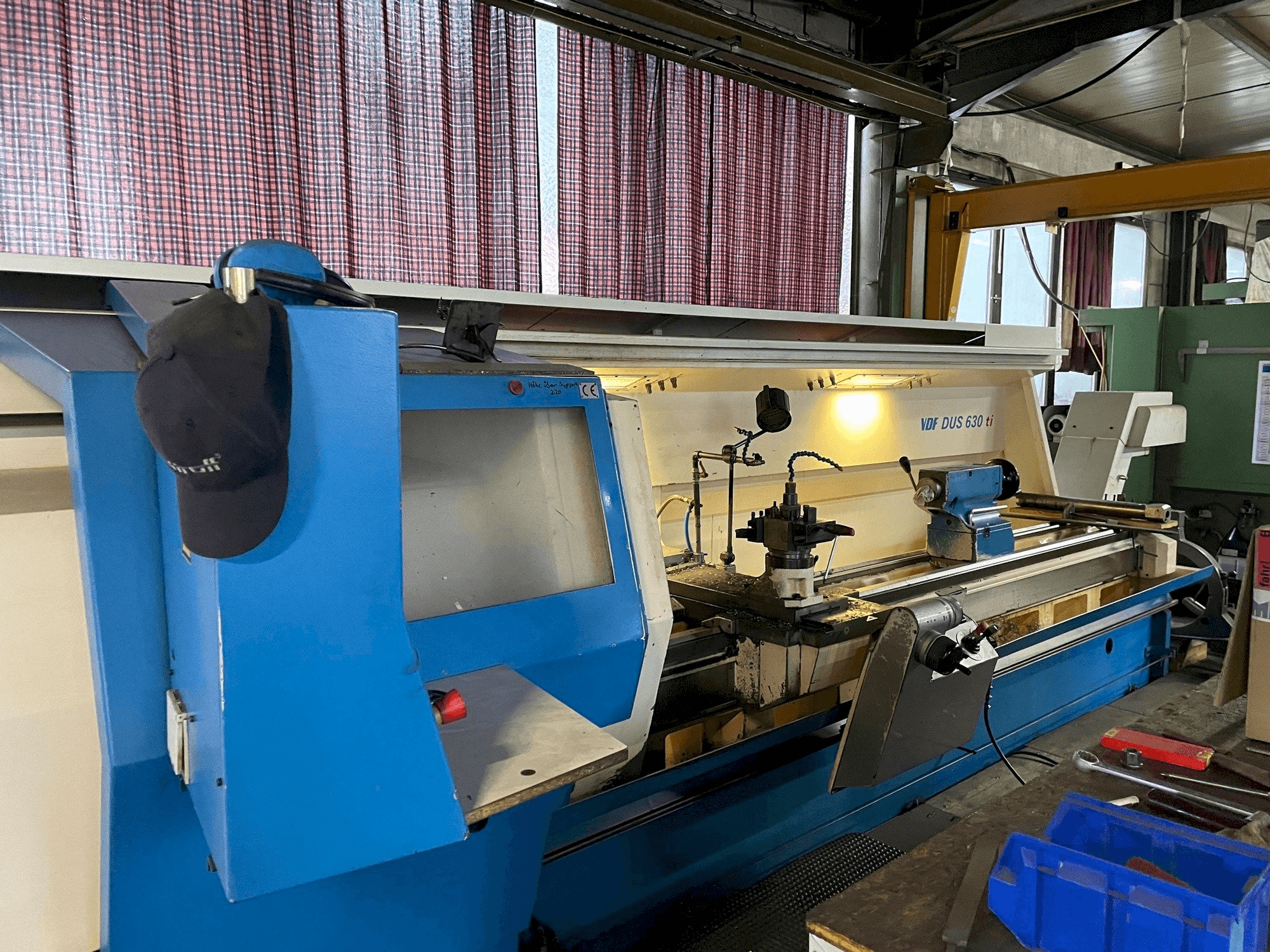 Prikaz stroja VDF BOEHRINGER sprijeda