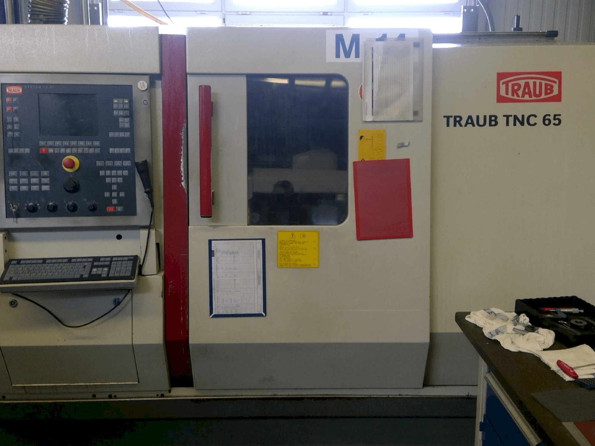 Prikaz stroja TRAUB TNC 42/65 sprijeda