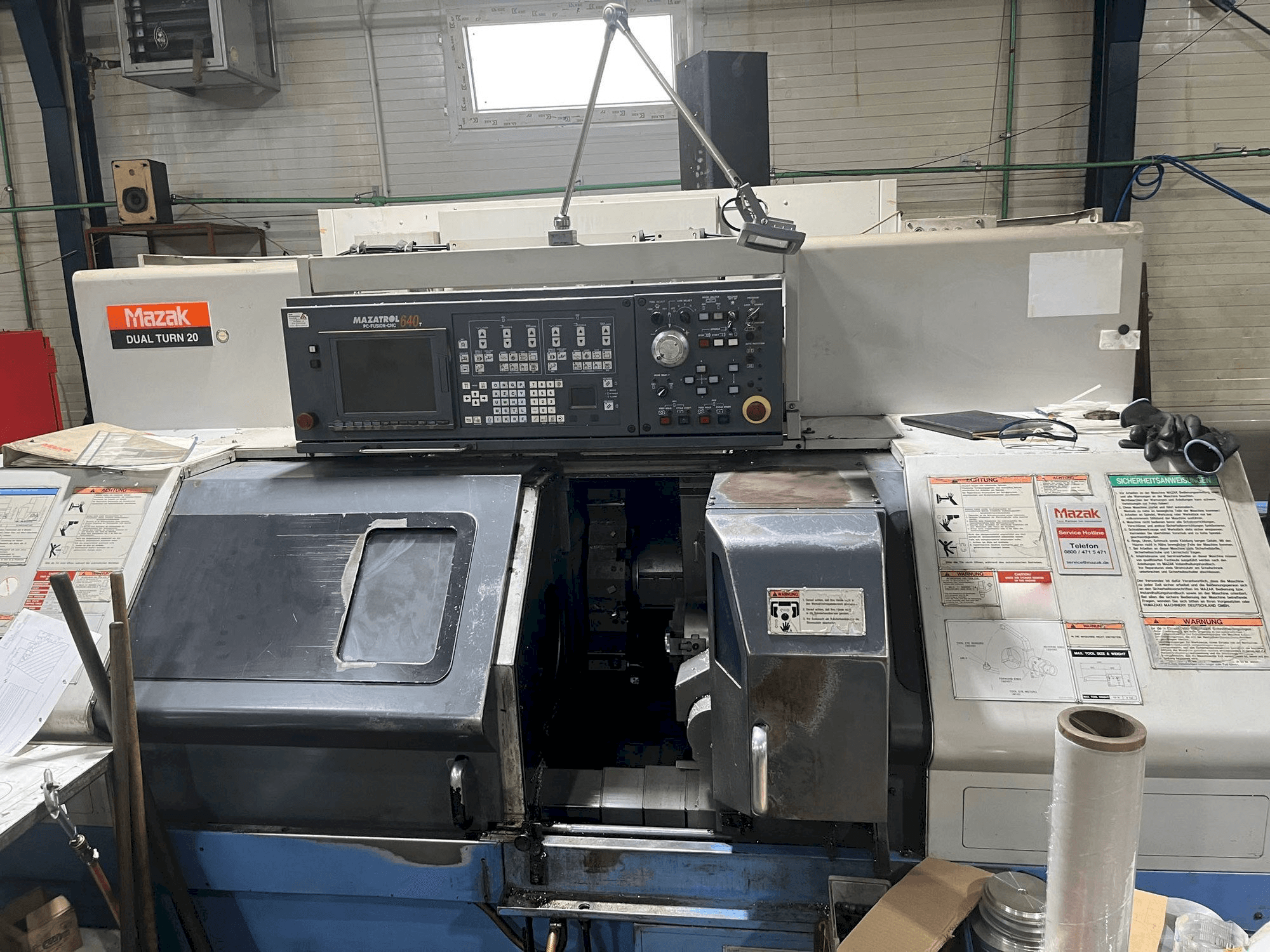 Prikaz stroja Mazak Dual Turn 20 sprijeda