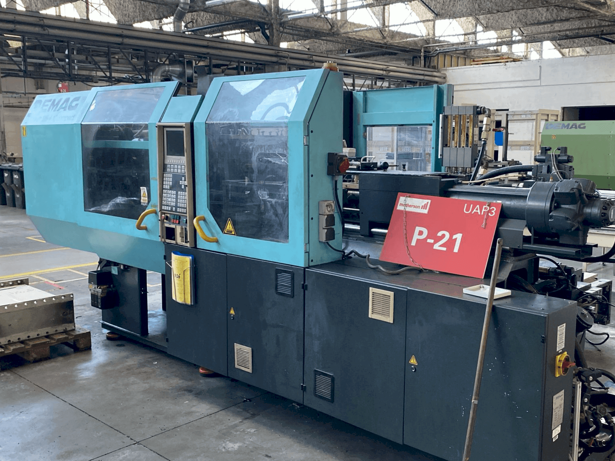 Prikaz stroja DEMAG Ergotech Compact 125-440 sprijeda