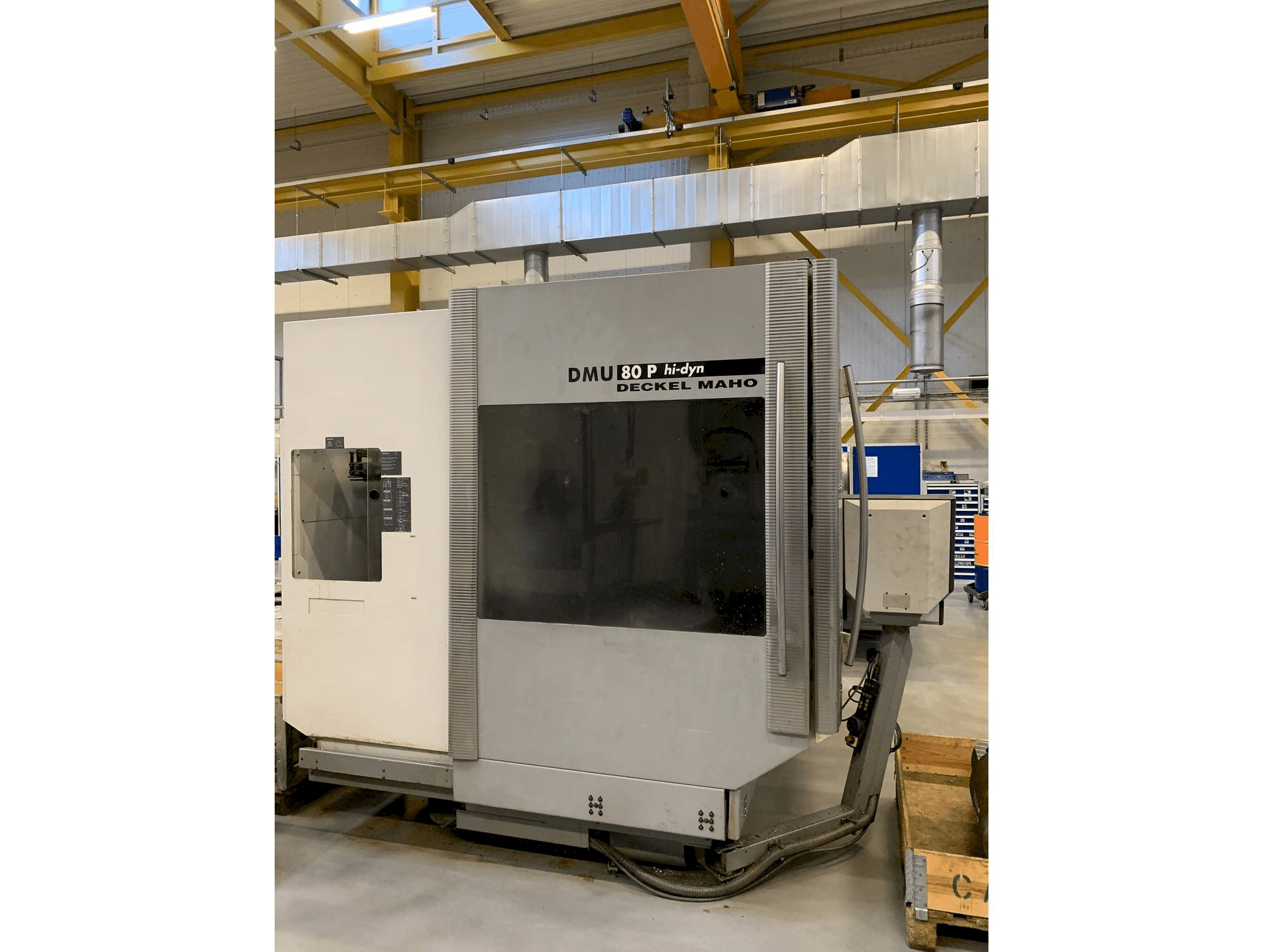 Prikaz stroja DECKEL MAHO DMU 80 P hi-dyn sprijeda