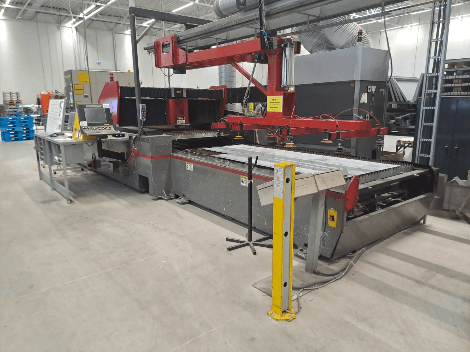 Prikaz stroja Cincinnati CL-800 5 x 10 sprijeda