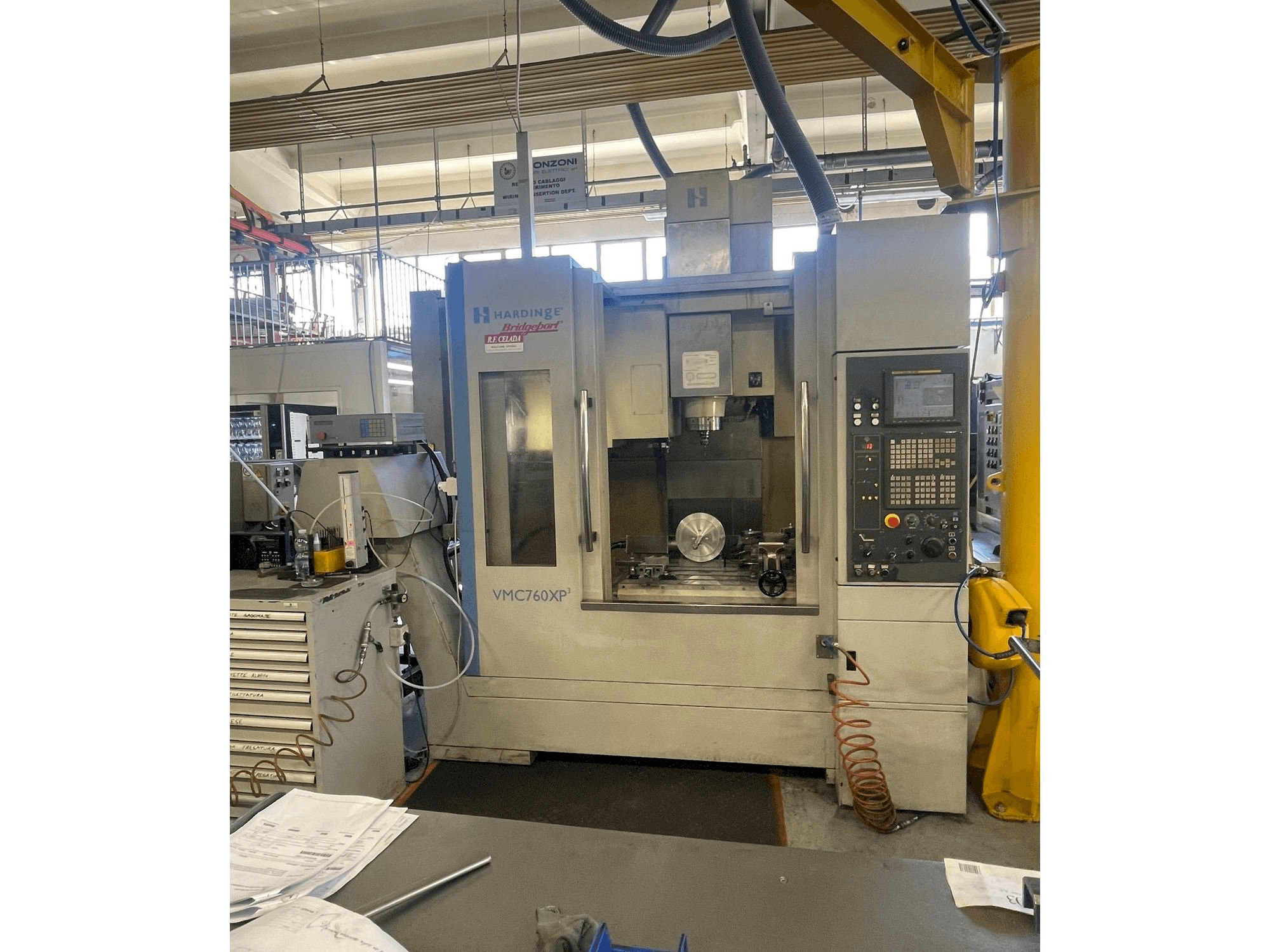 Prikaz stroja HARDINGE Bridgeport VMC 760 XP3 sprijeda