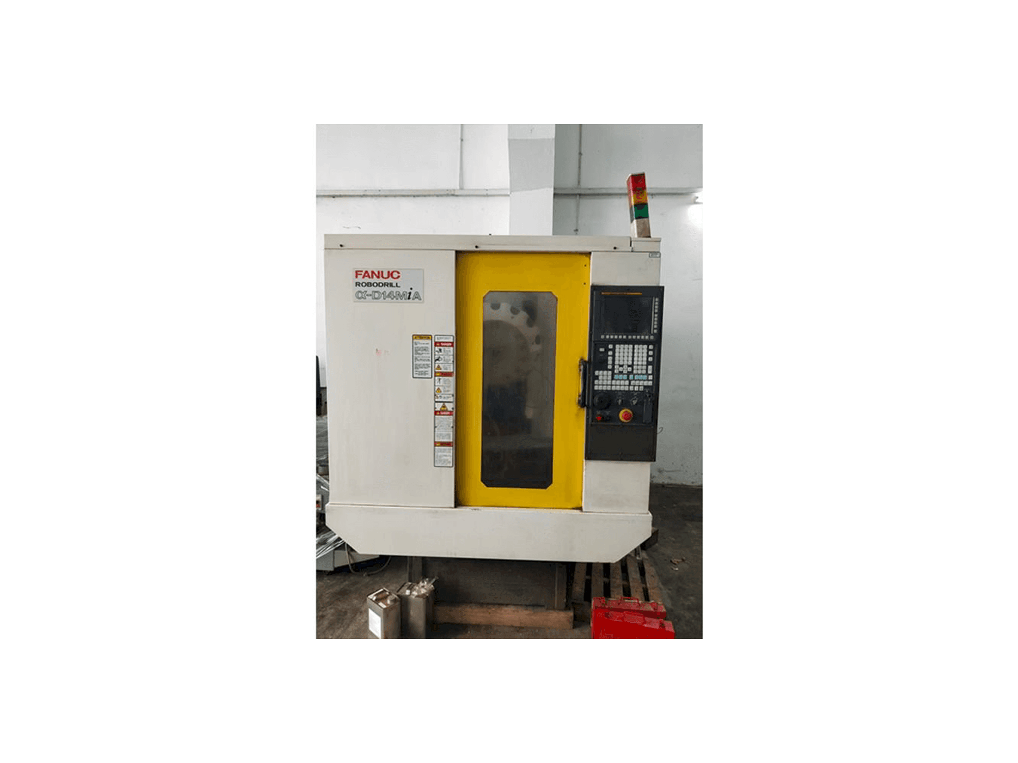 Prikaz stroja FANUC Alpha-D14MiA sprijeda