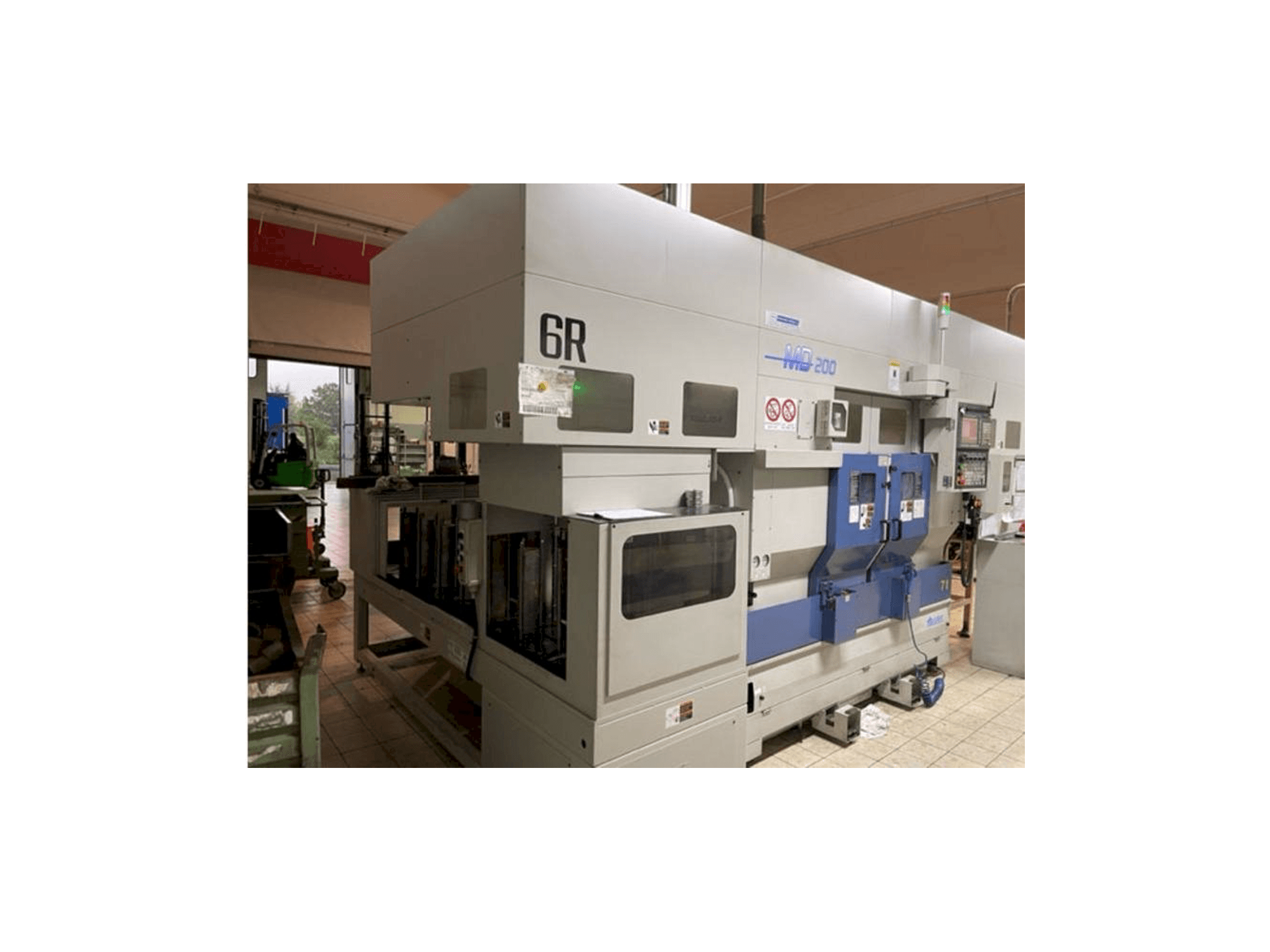 Prikaz stroja Muratec MD 200 sprijeda