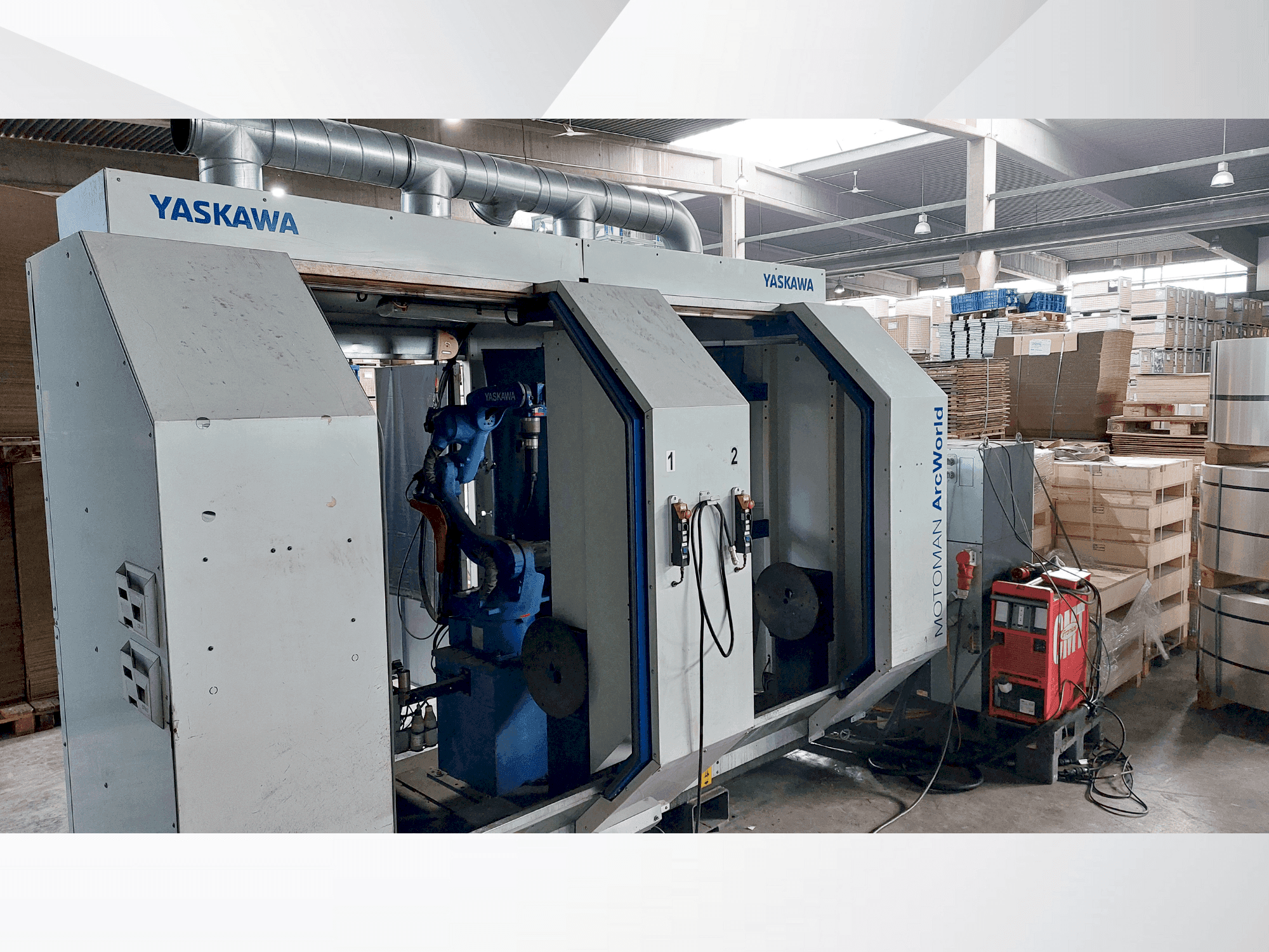 Prikaz stroja Yaskawa Motoman ArcWorld sprijeda