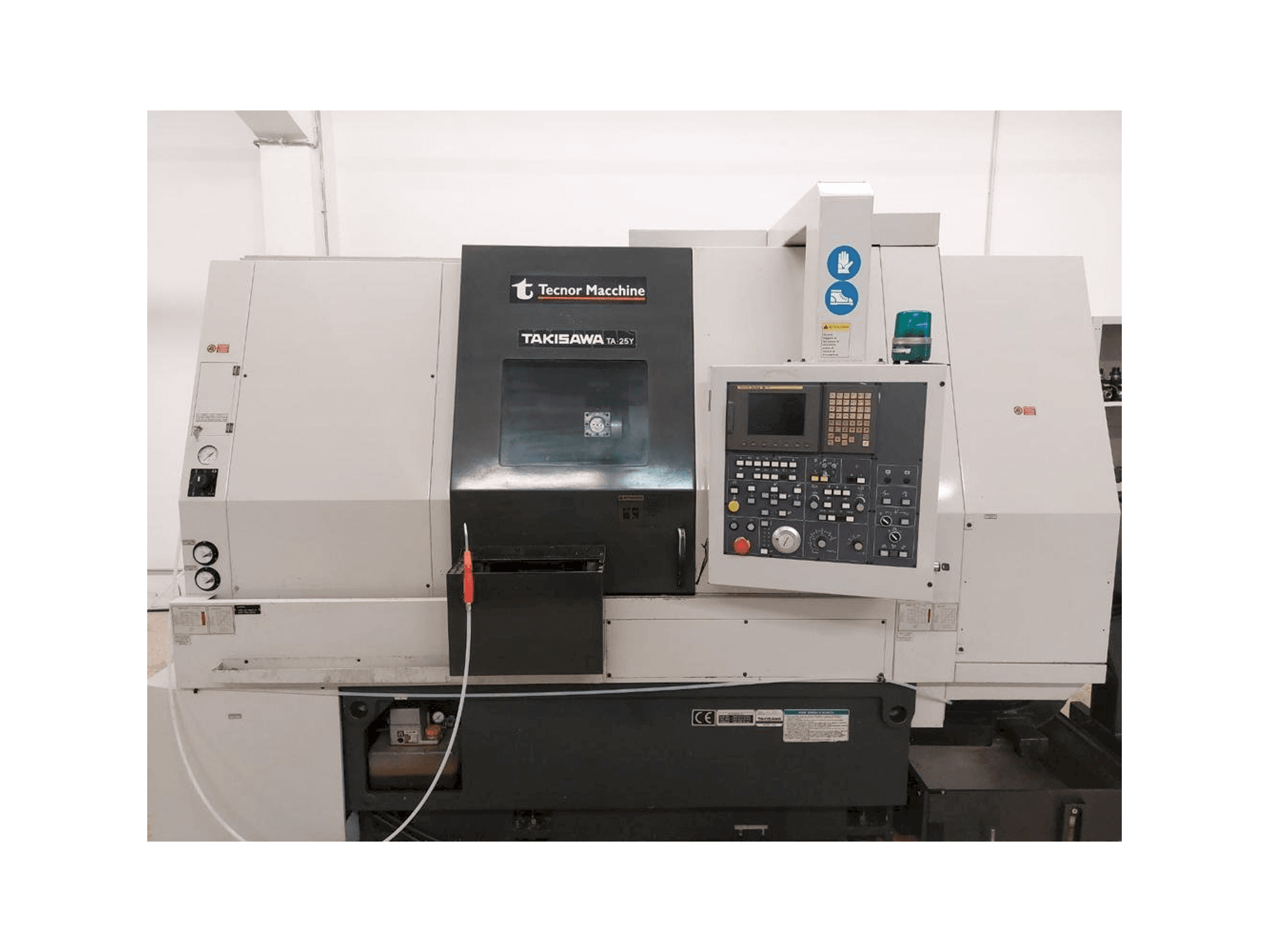 Prikaz stroja Takisawa TA 25Y sprijeda