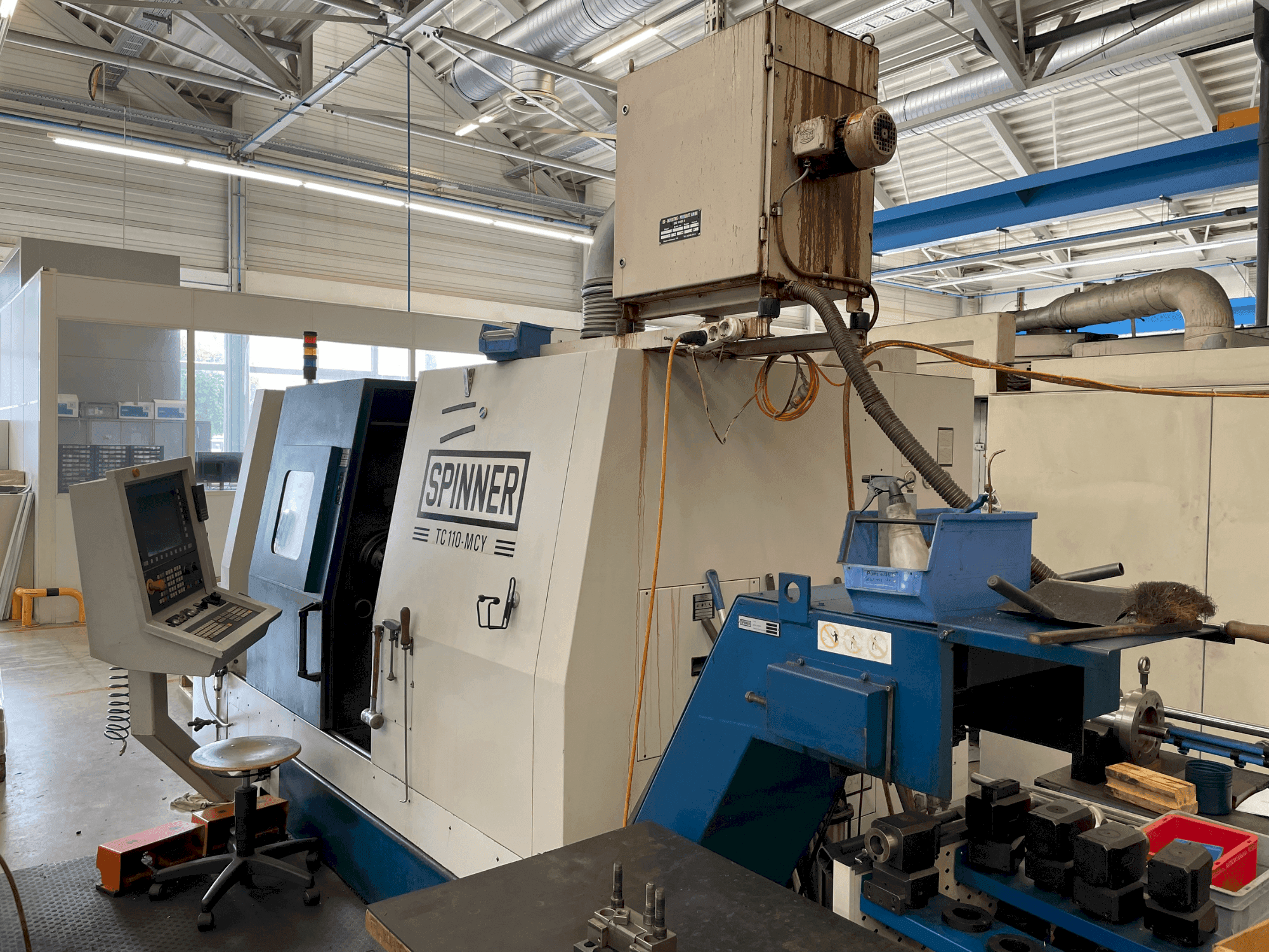 Prikaz stroja SPINNER TC 110 sprijeda