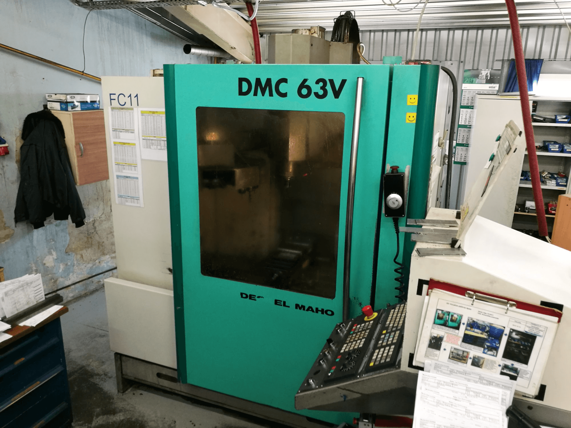 Prikaz stroja Deckel Maho Gildemeister DMC 63 V zdesna