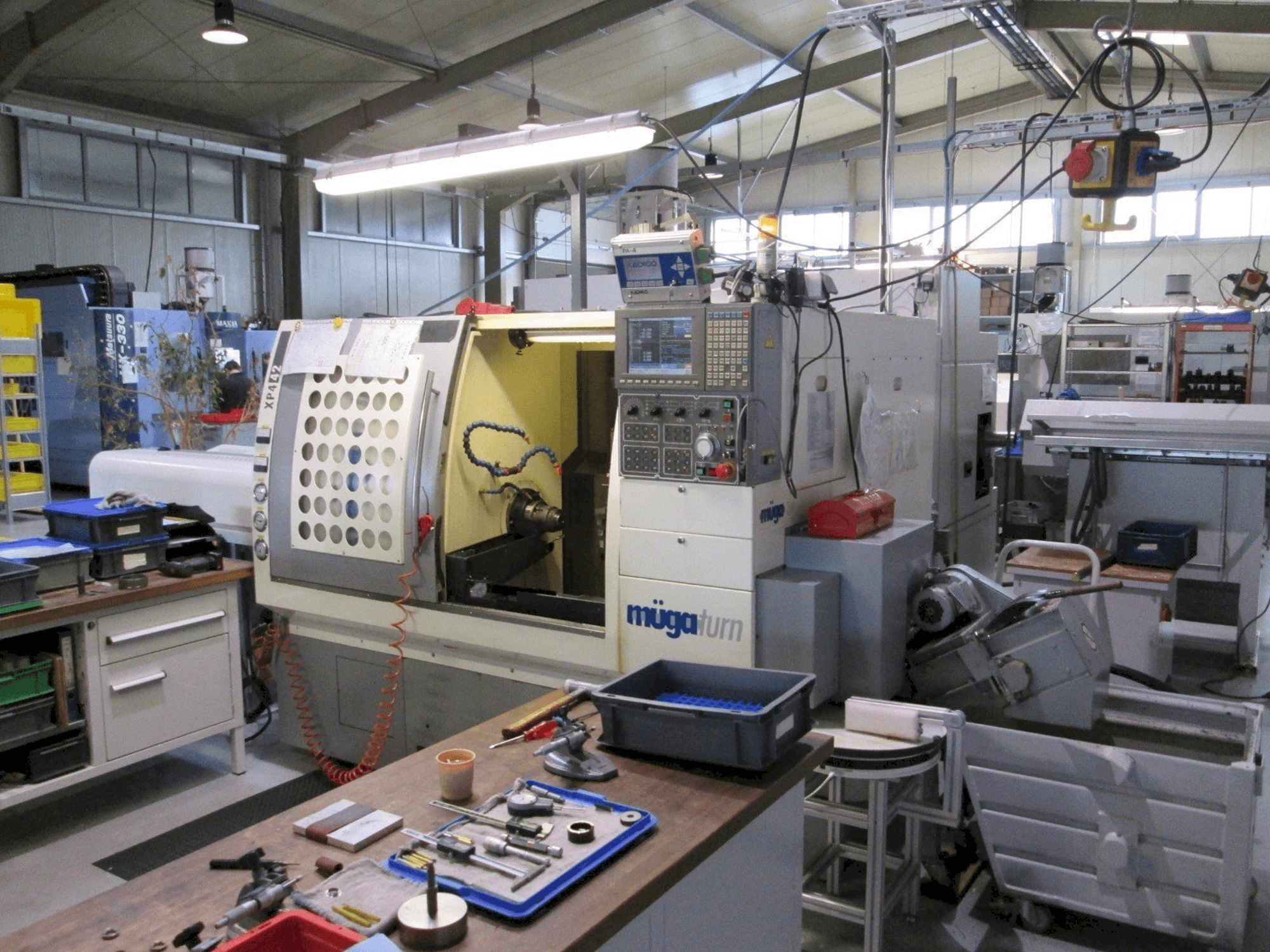 Prikaz stroja Muga XP4 – 42SM sprijeda