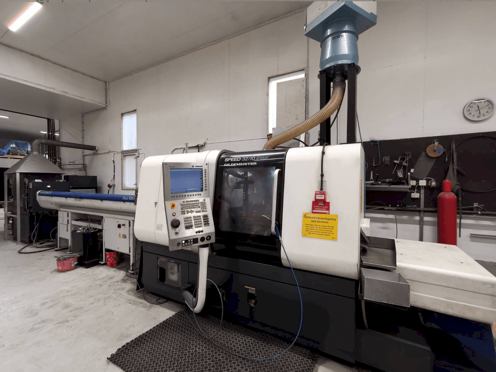 Prikaz stroja Gildemeister Speed 32-10 linear sprijeda