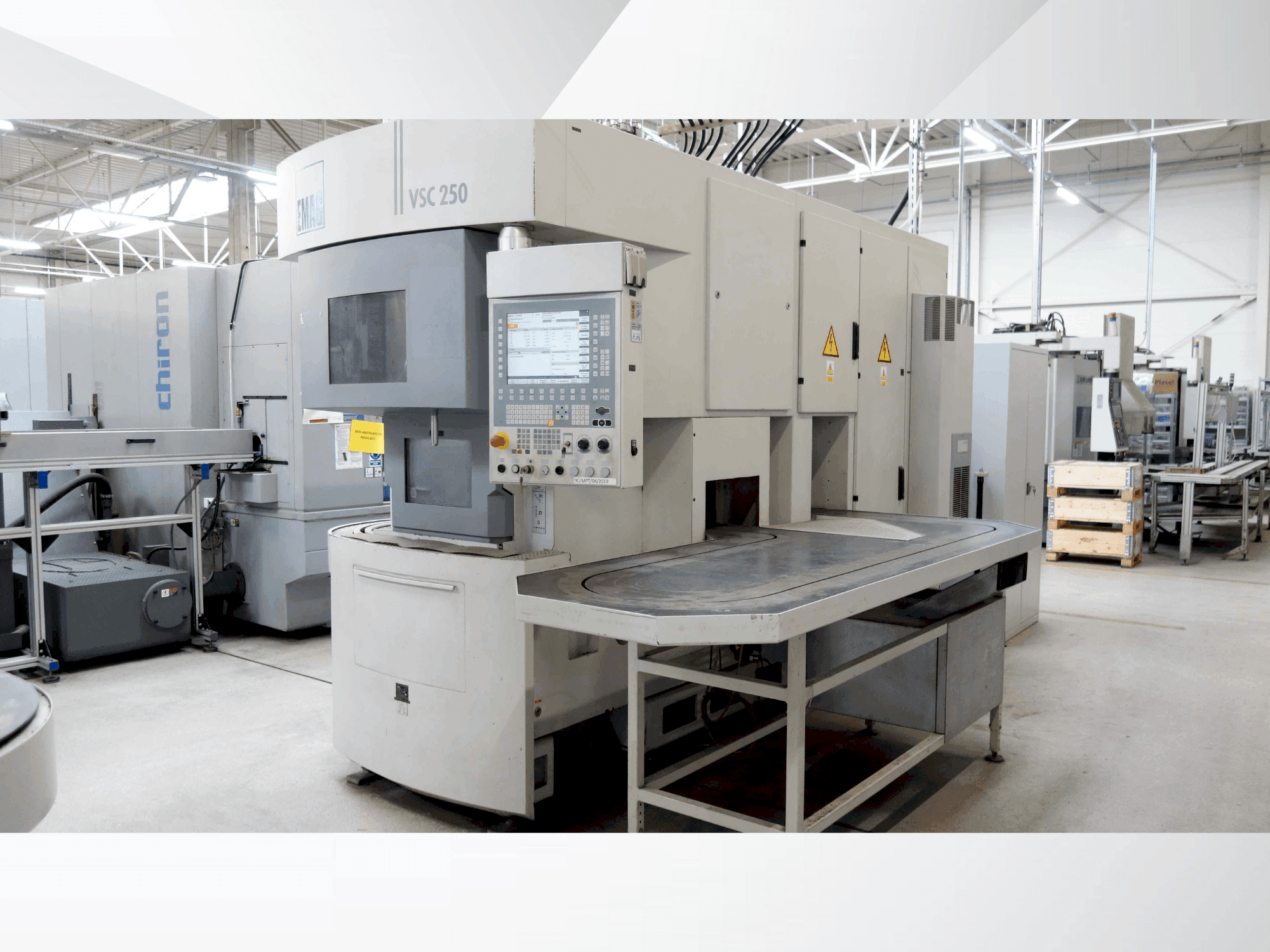 Prikaz stroja EMAG VSC 250 sprijeda