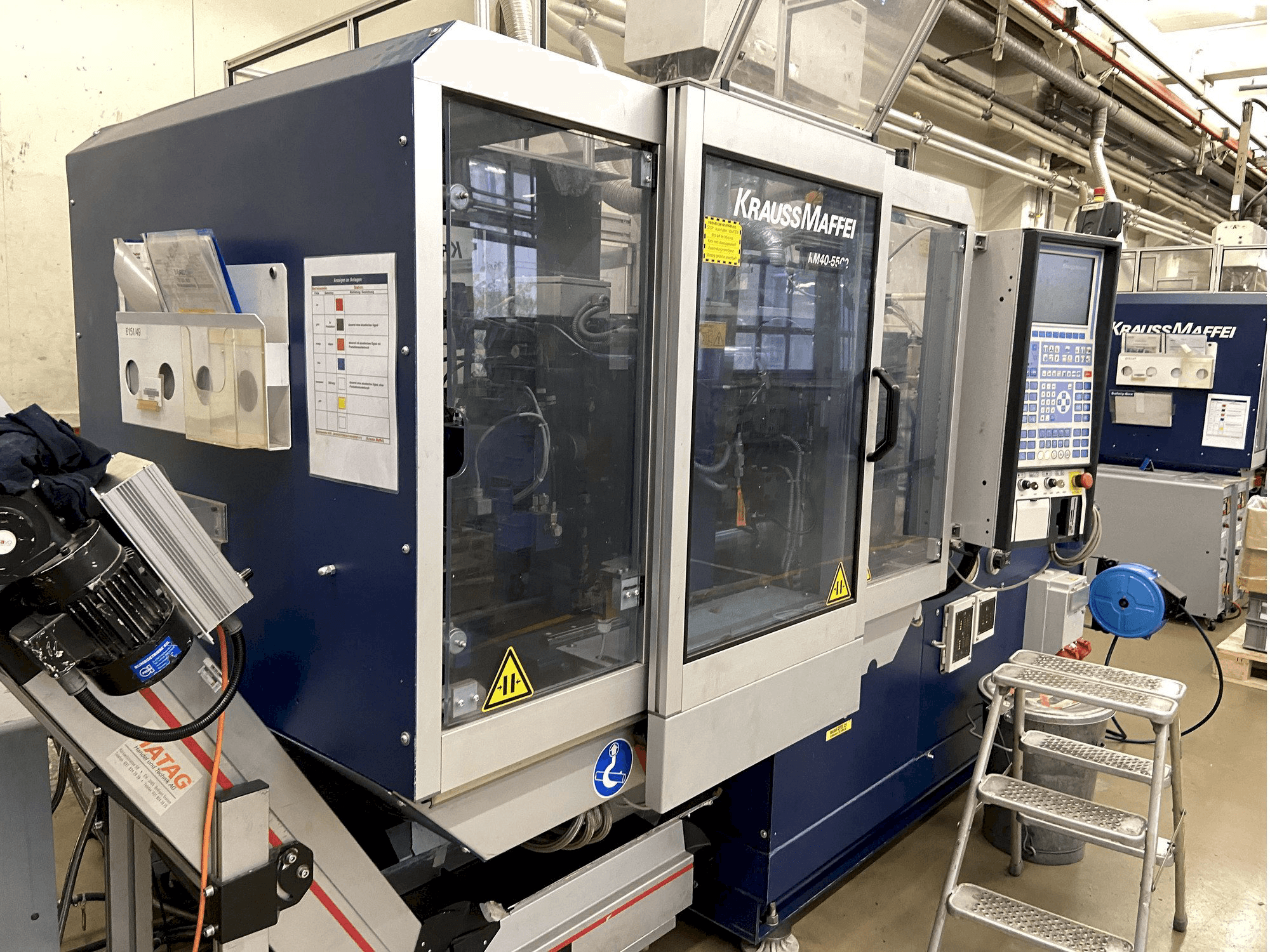 Prikaz stroja Krauss Maffei 40-55 C2 sprijeda