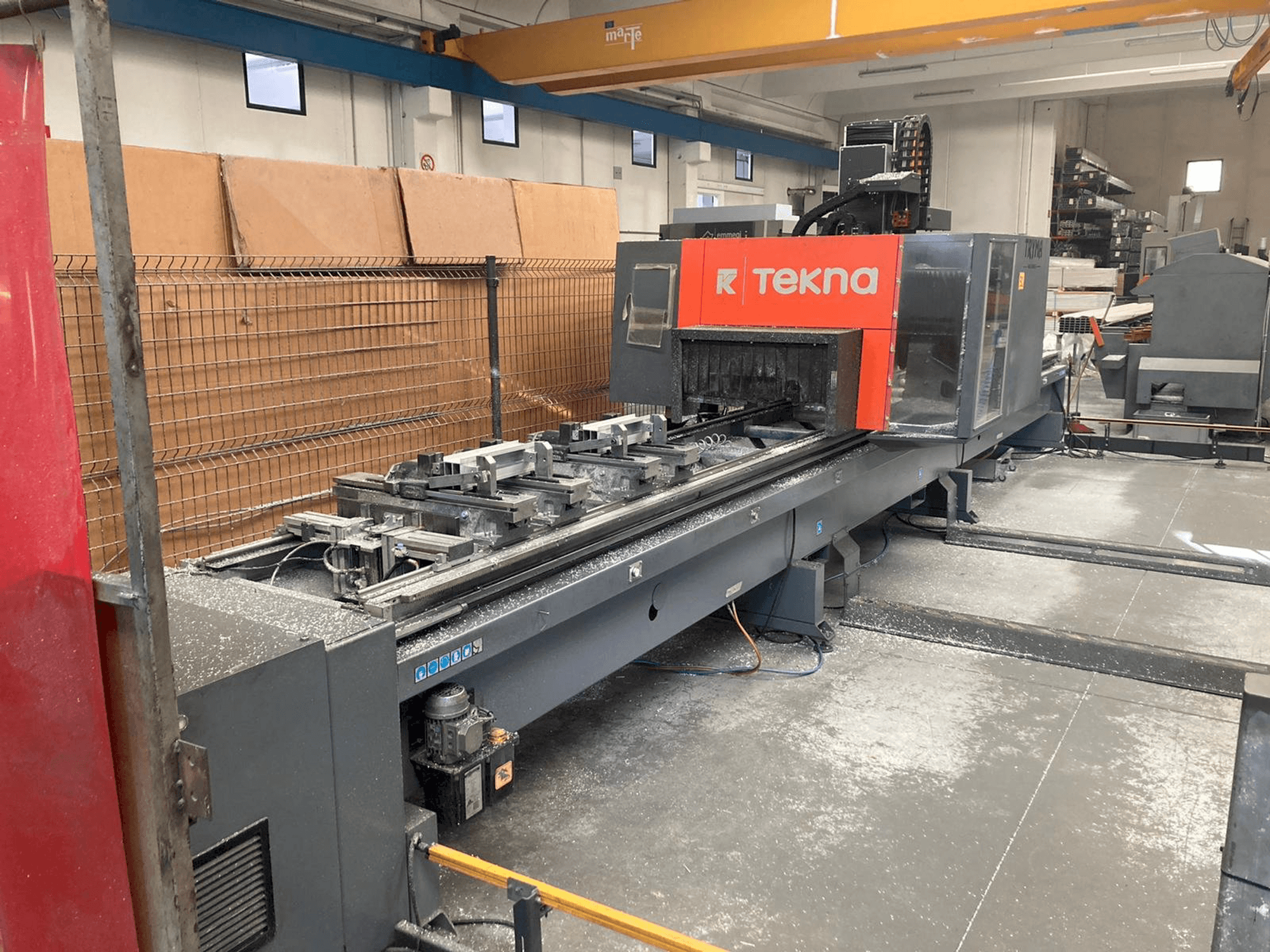 Prikaz stroja Tekna TKE 944-7 sprijeda