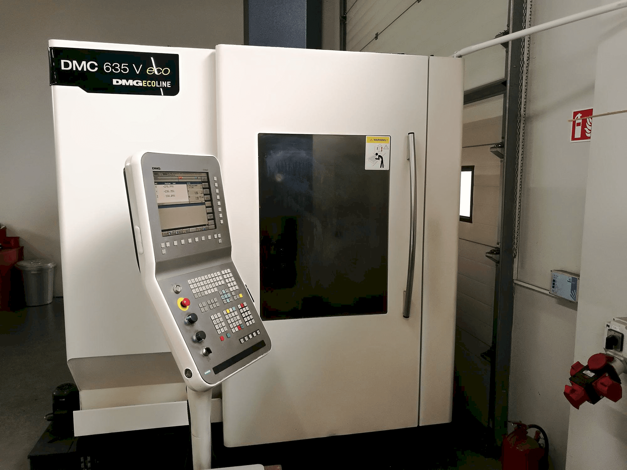 Prikaz stroja DMG DMC 635 V Eco sprijeda