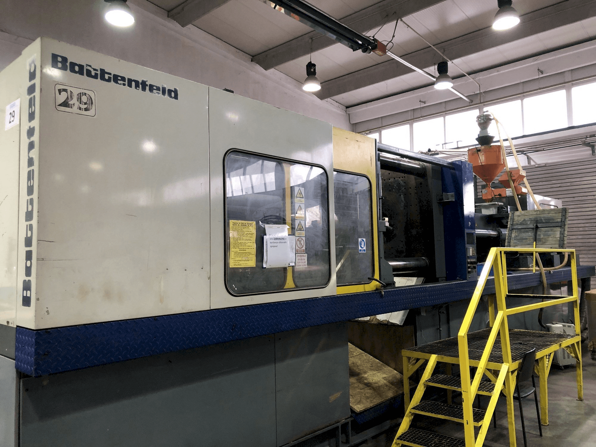 Prikaz stroja Battenfeld BA-T 6500/6300 sprijeda