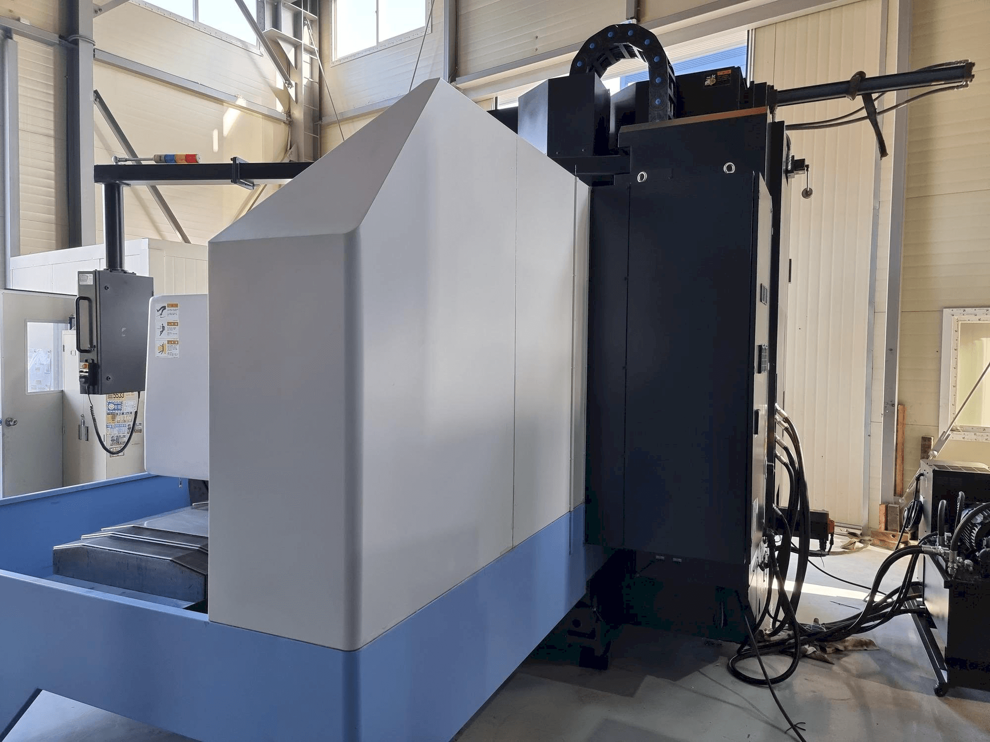 Prikaz stroja Doosan VM 960L slijeva